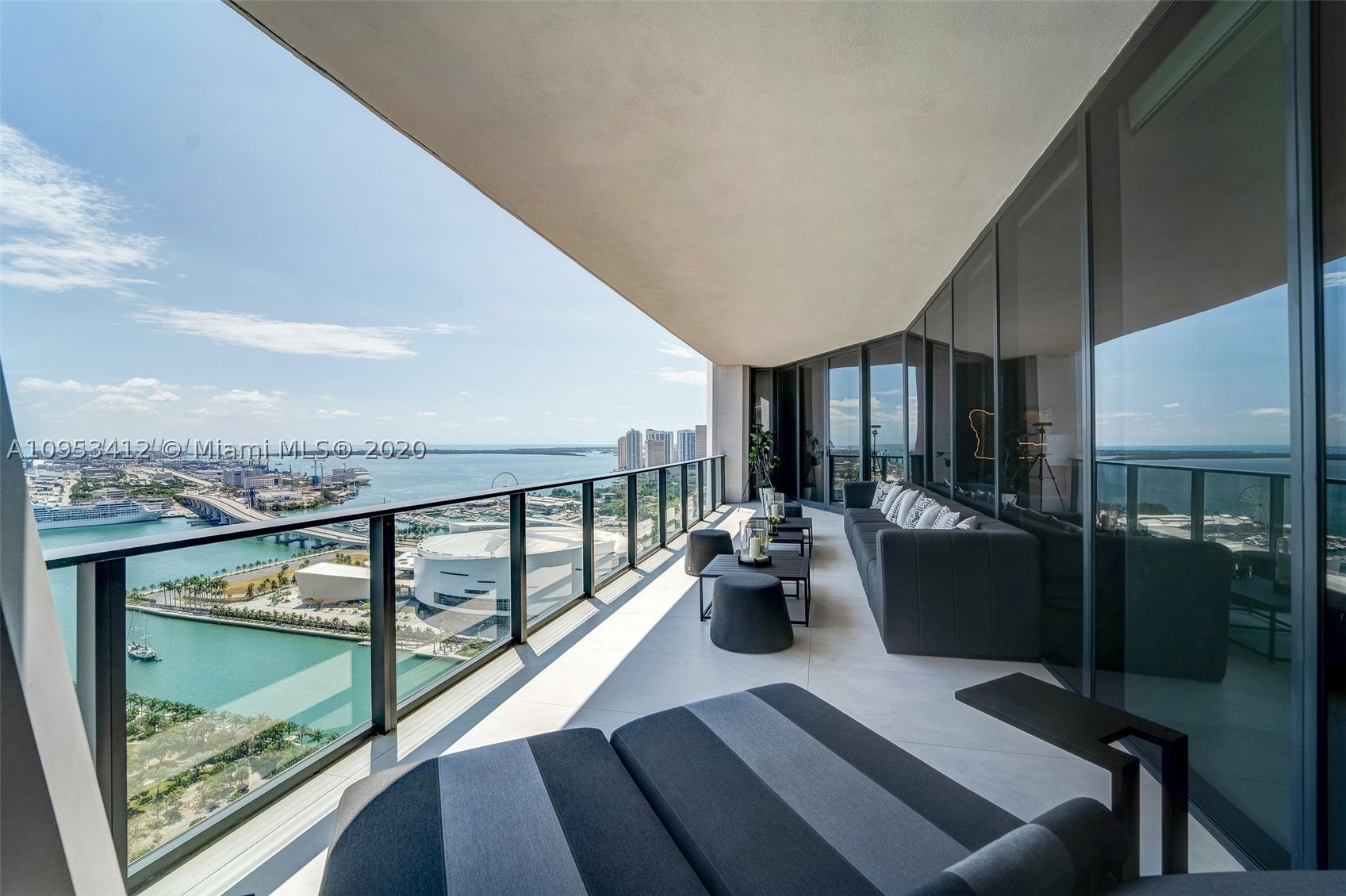 ONE THOUSAND MUSEUM CONDO - Residential