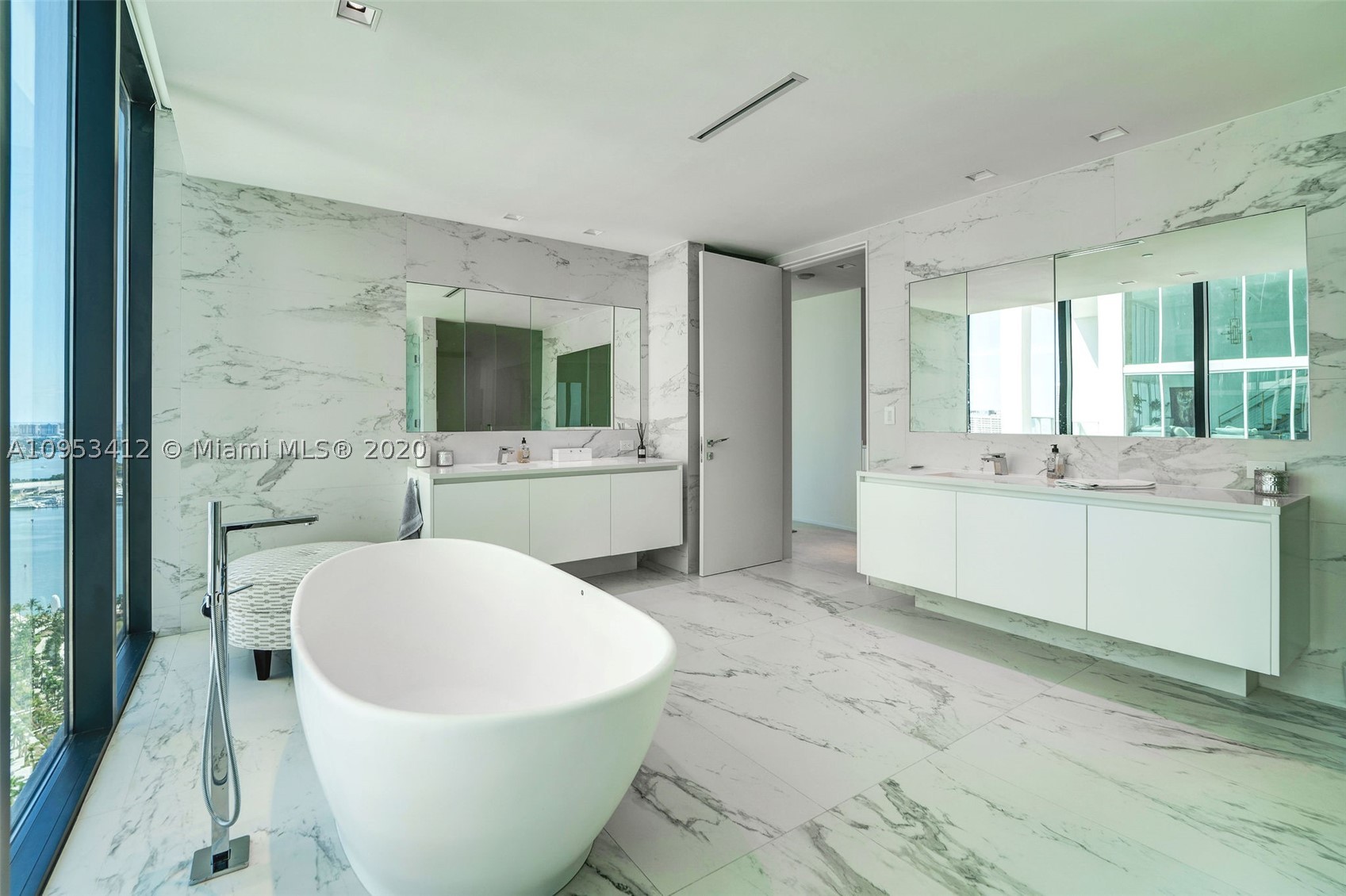 ONE THOUSAND MUSEUM CONDO - Residential