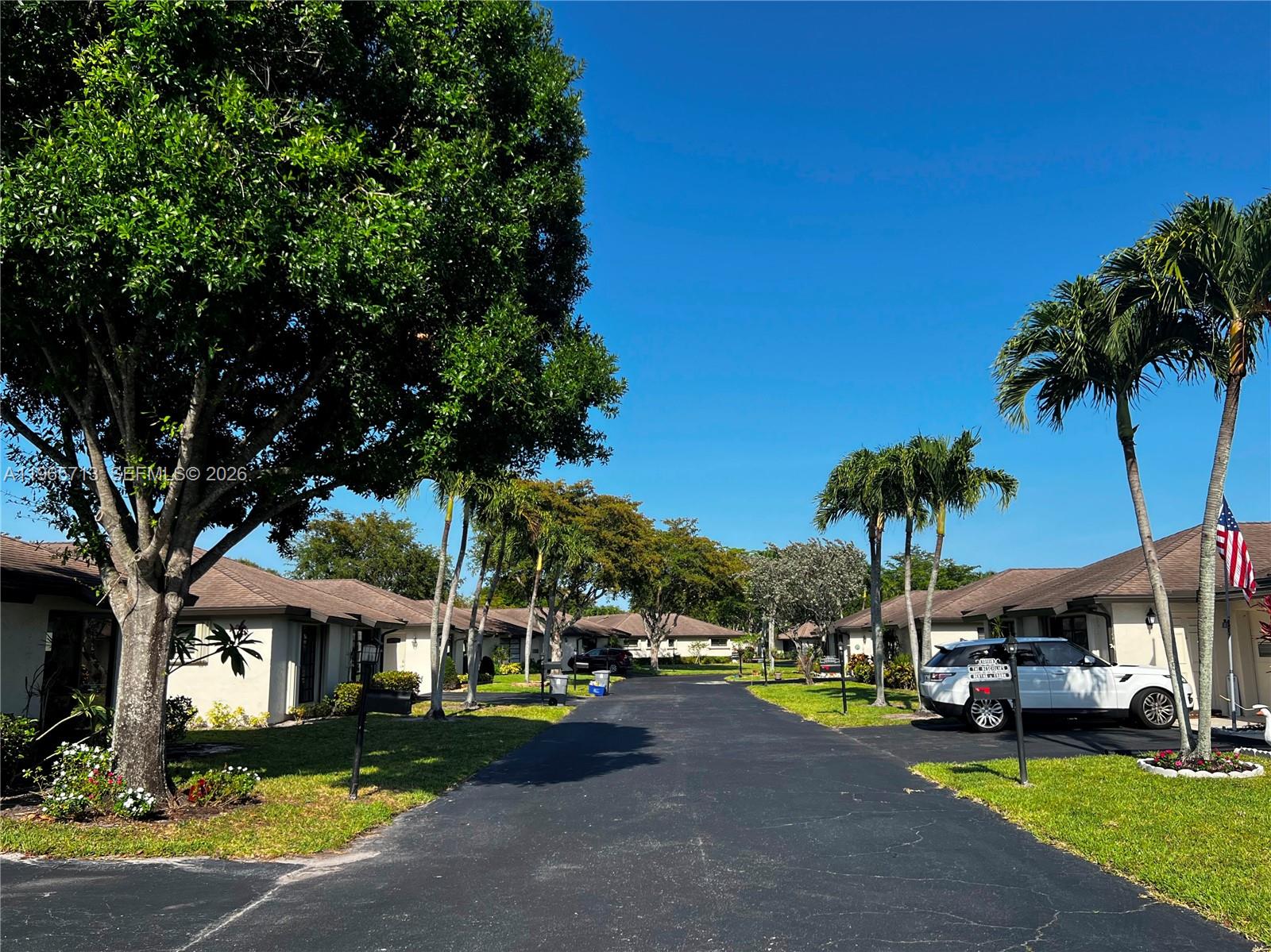 GREENTREE VILLAS CONDO - Residential