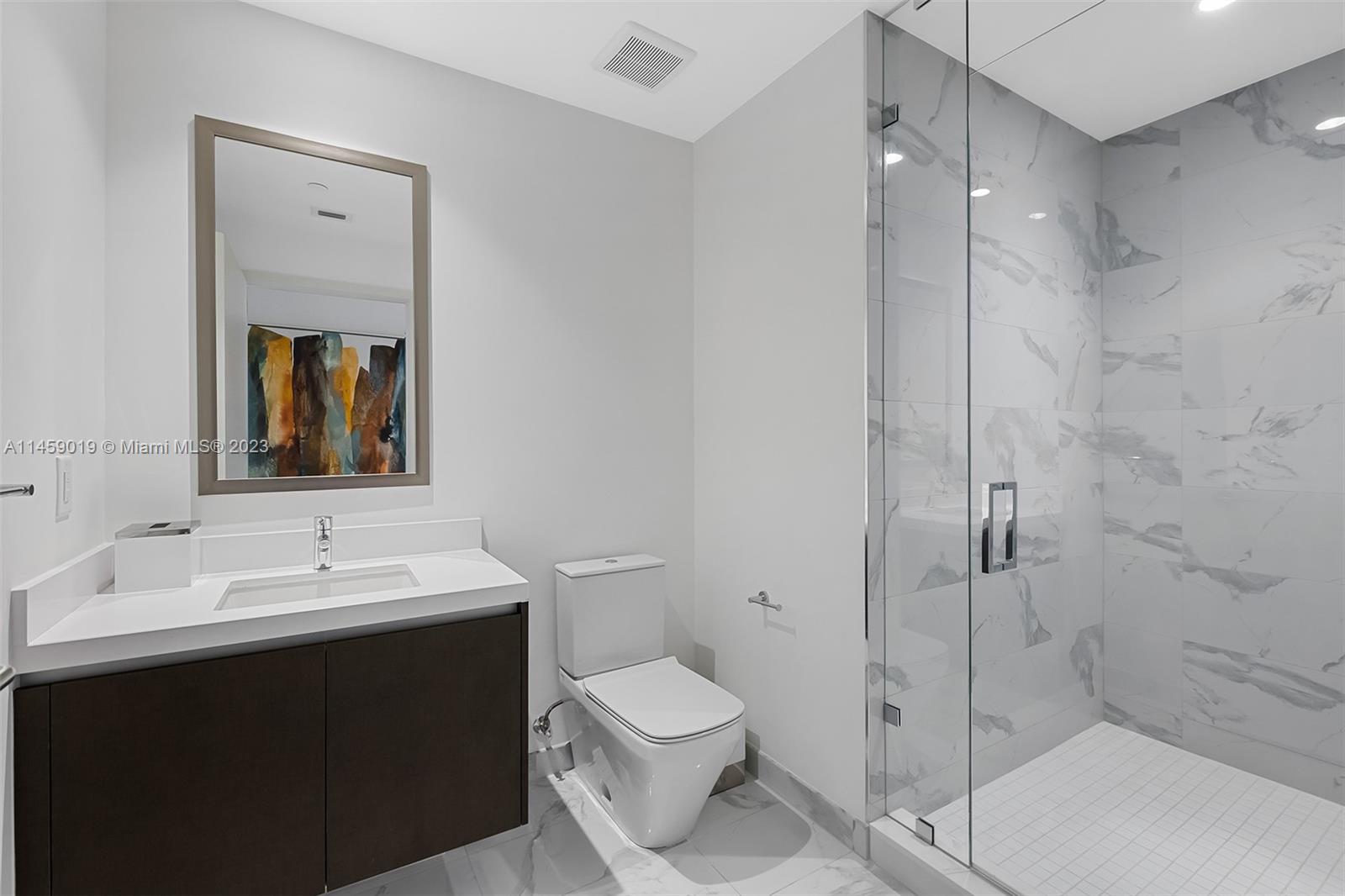 PARAMOUNT MIAMI WORLDCENT - Residential Lease