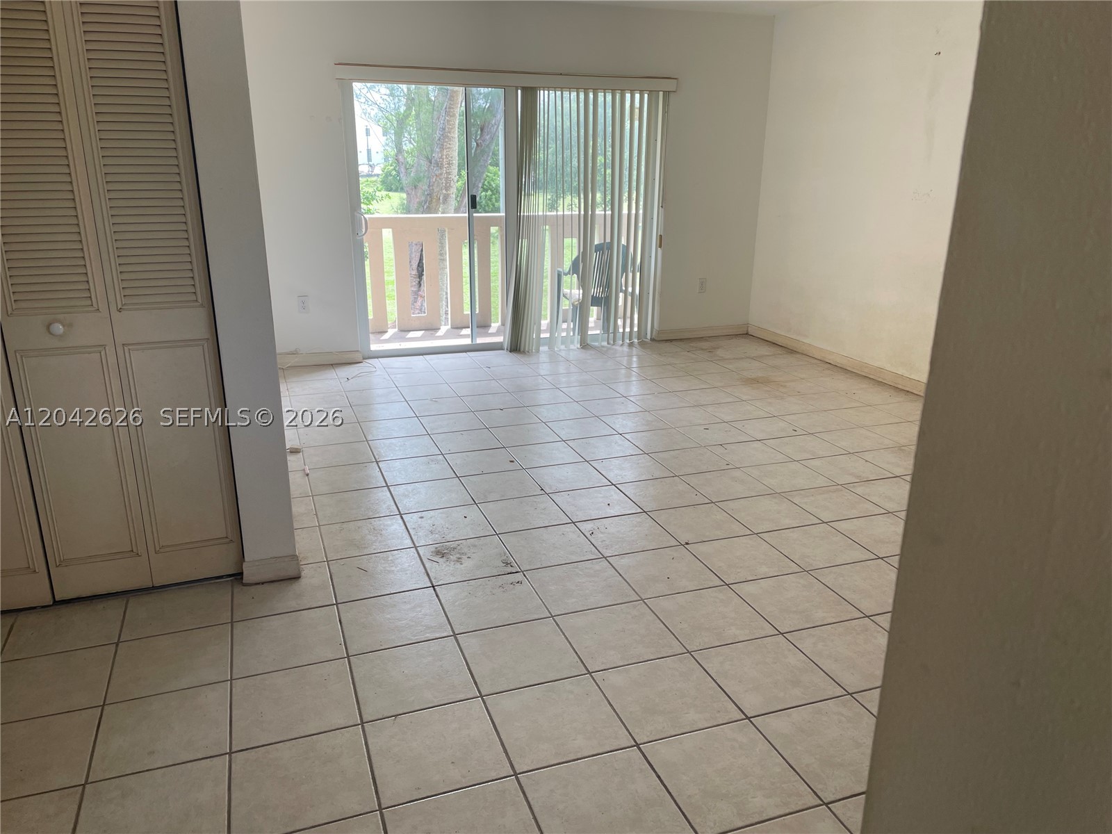 VILLAS OF MIAMI LAKES CON - Residential