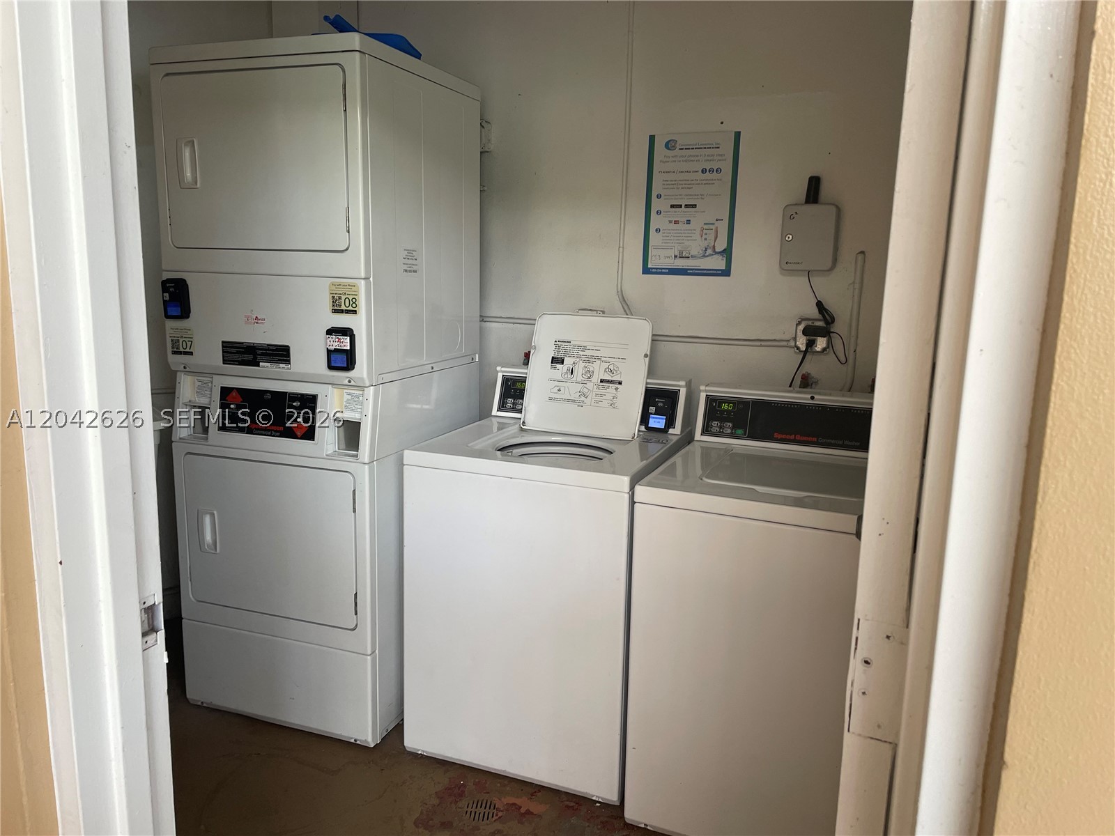 VILLAS OF MIAMI LAKES CON - Residential