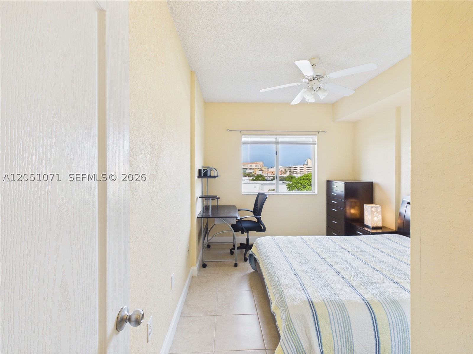 VALENCIA CONDO - Residential