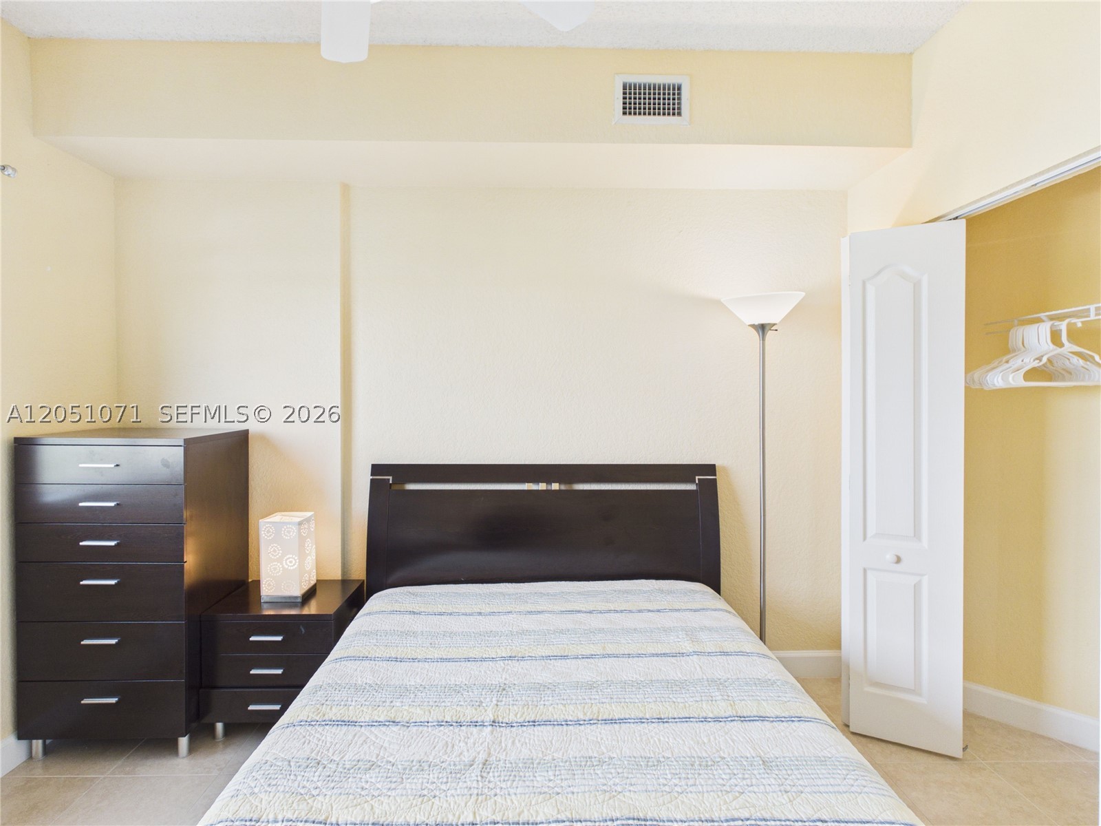 VALENCIA CONDO - Residential