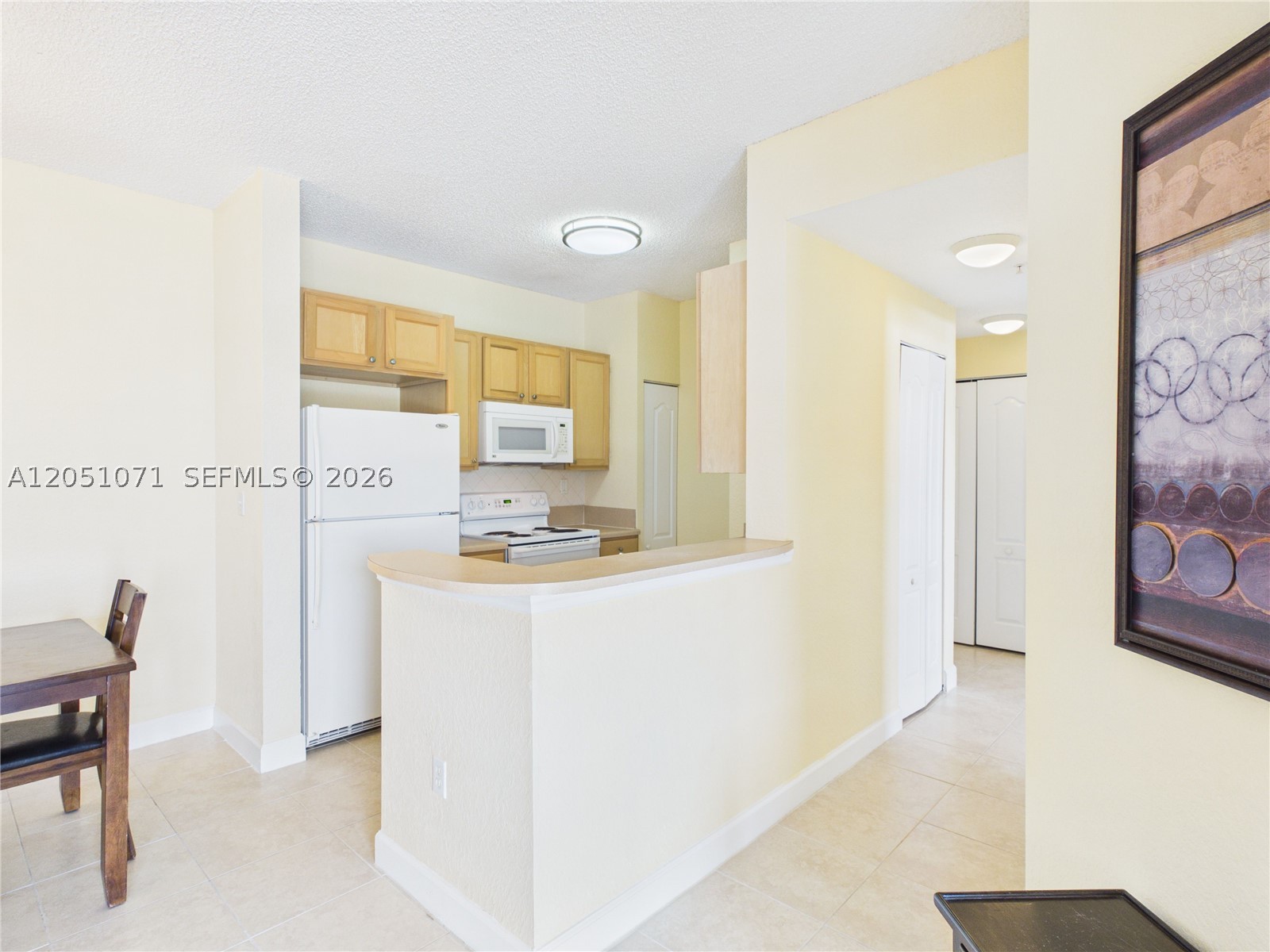 VALENCIA CONDO - Residential