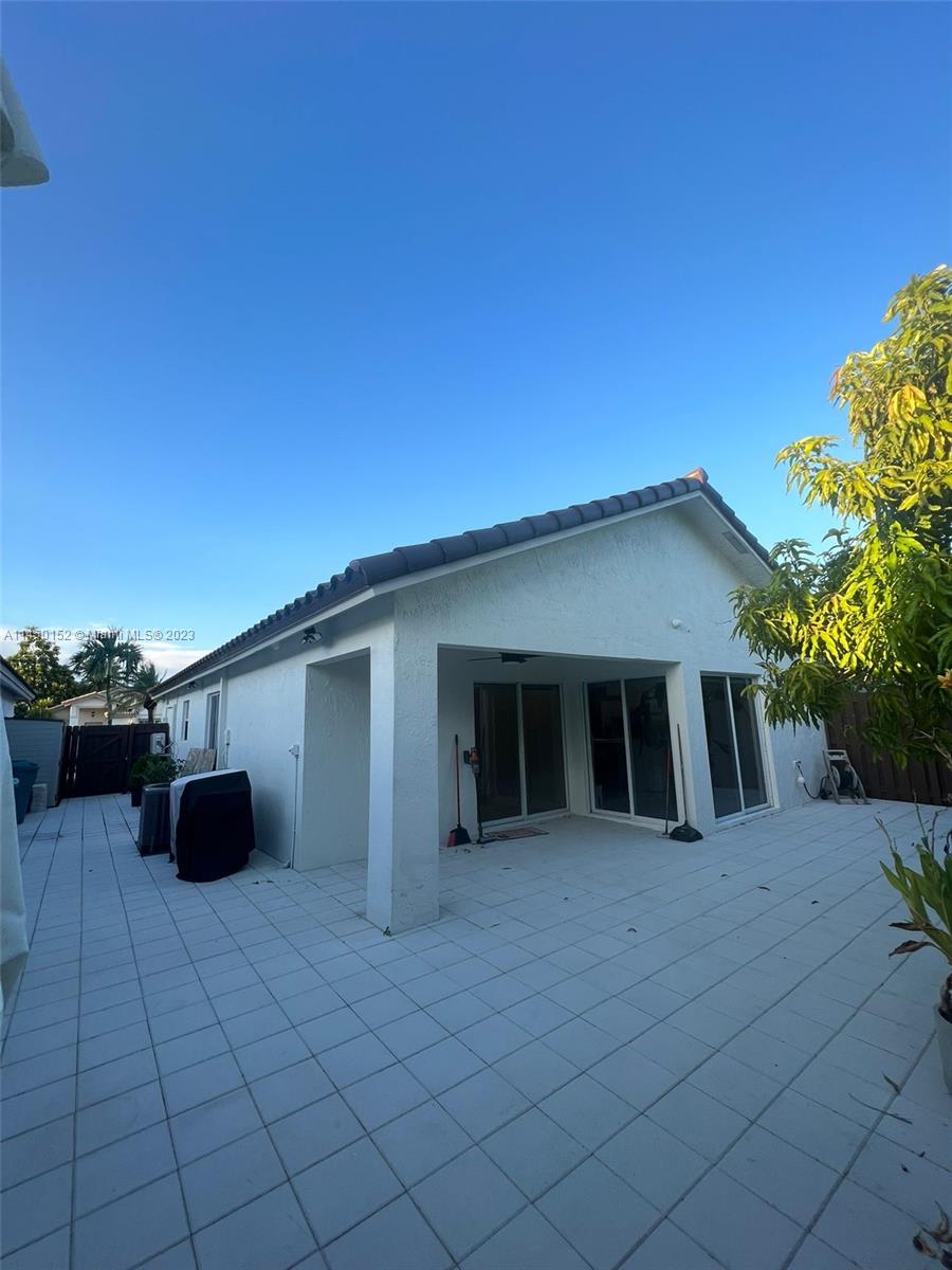 BRIGHTONS MEADOW TRACE - Residential Lease
