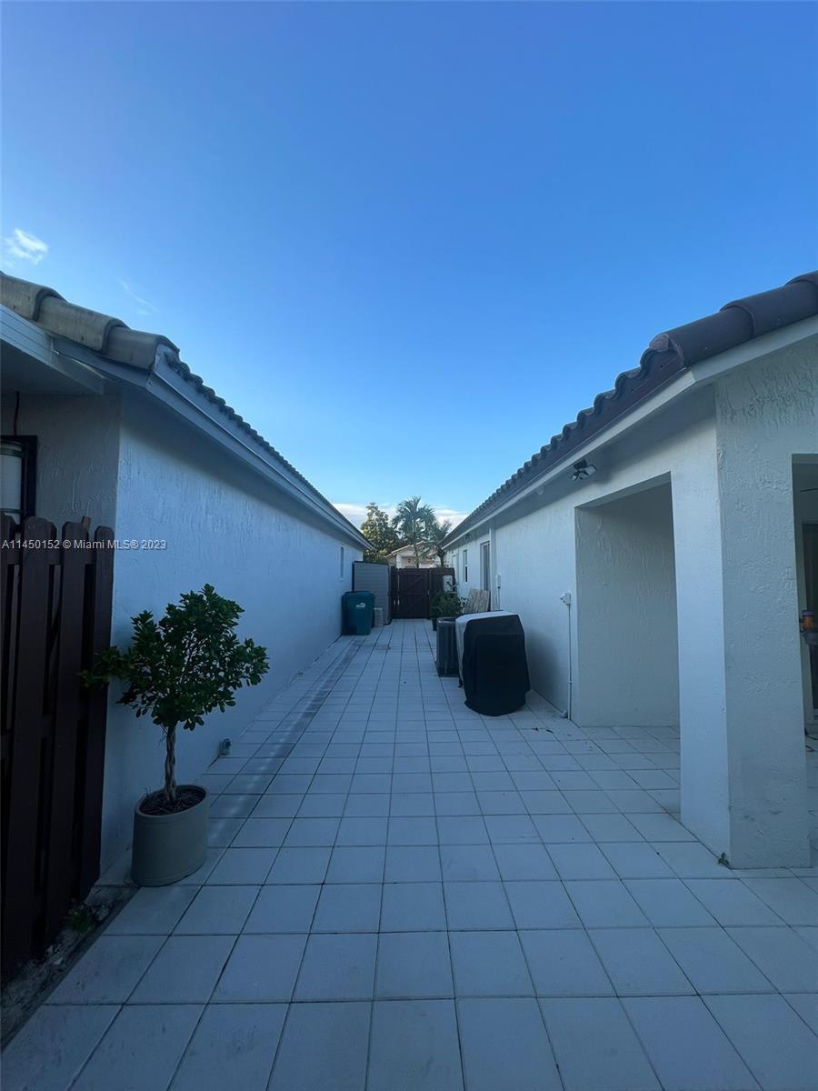 BRIGHTONS MEADOW TRACE - Residential Lease