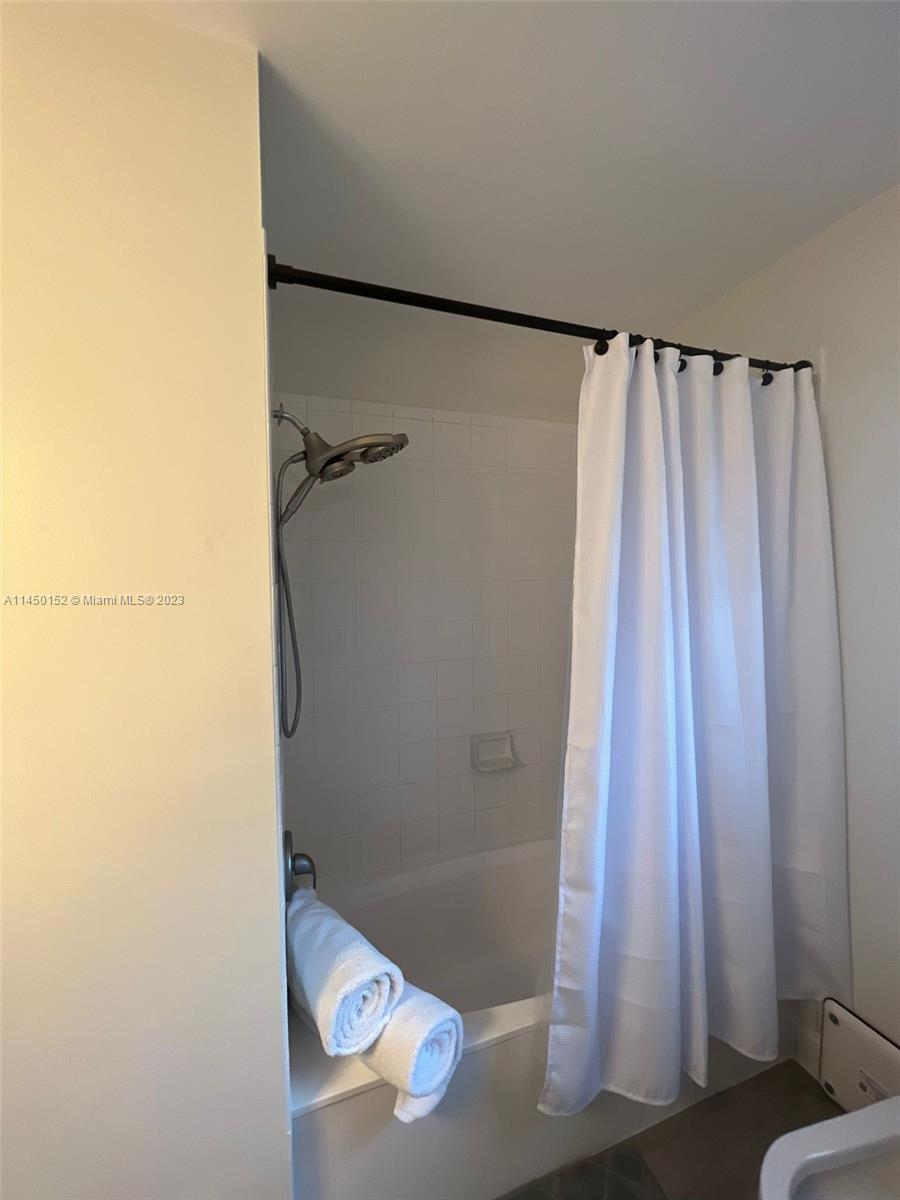 BRIGHTONS MEADOW TRACE - Residential Lease