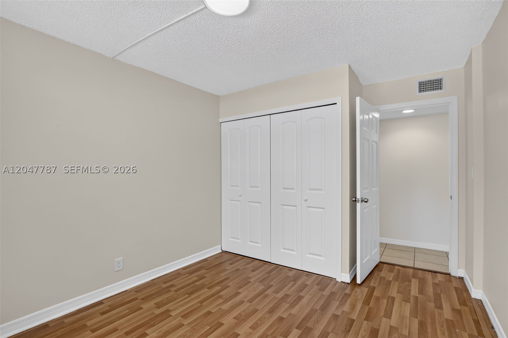 BUILDING EIGHT OF RACQUET - Residential