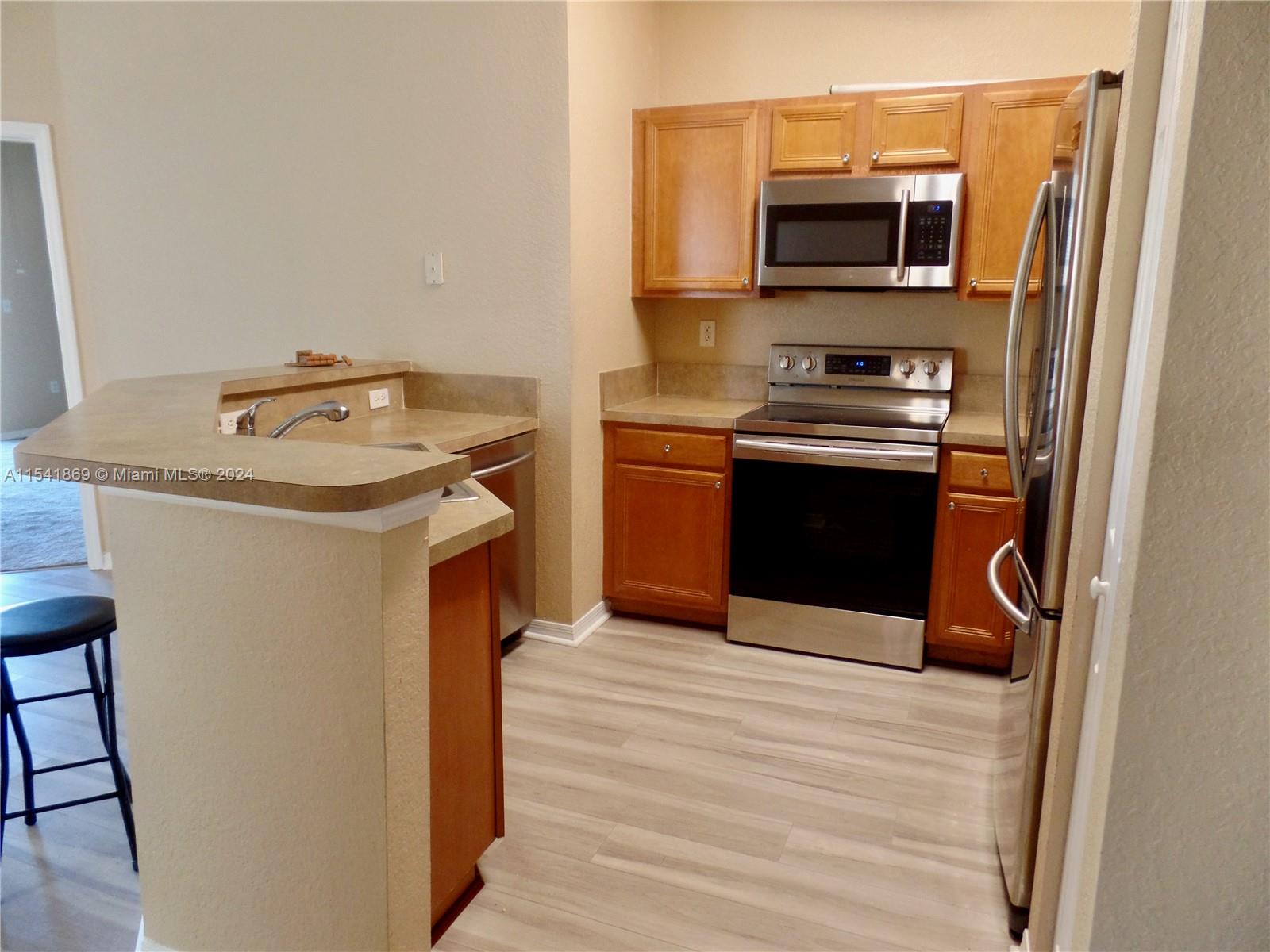 BANYAN BAY CONDO - Residential Lease