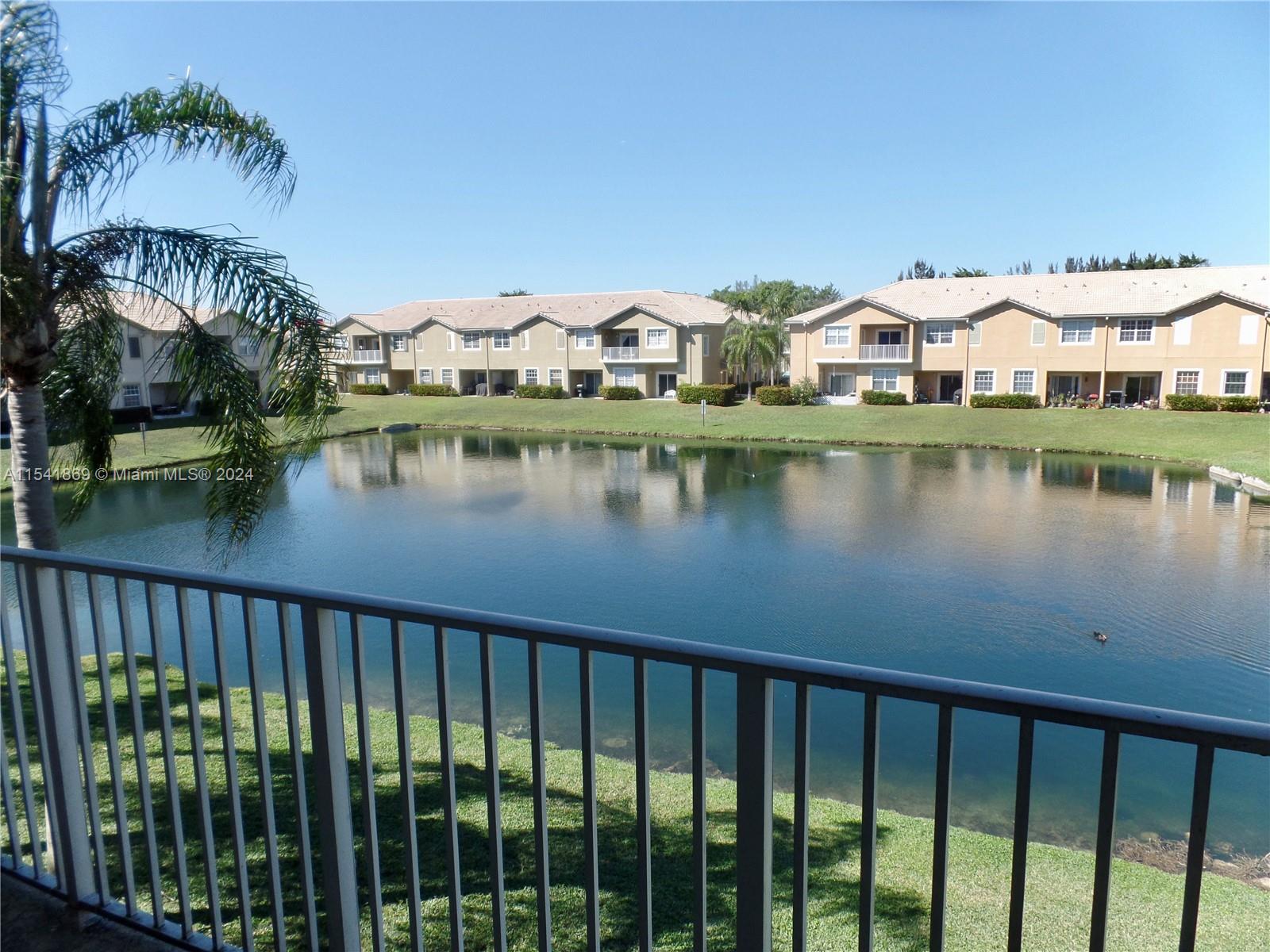 BANYAN BAY CONDO - Residential Lease