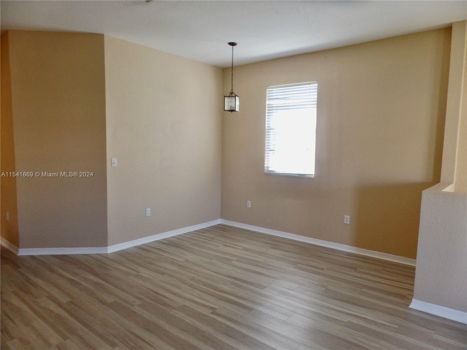 BANYAN BAY CONDO - Residential Lease