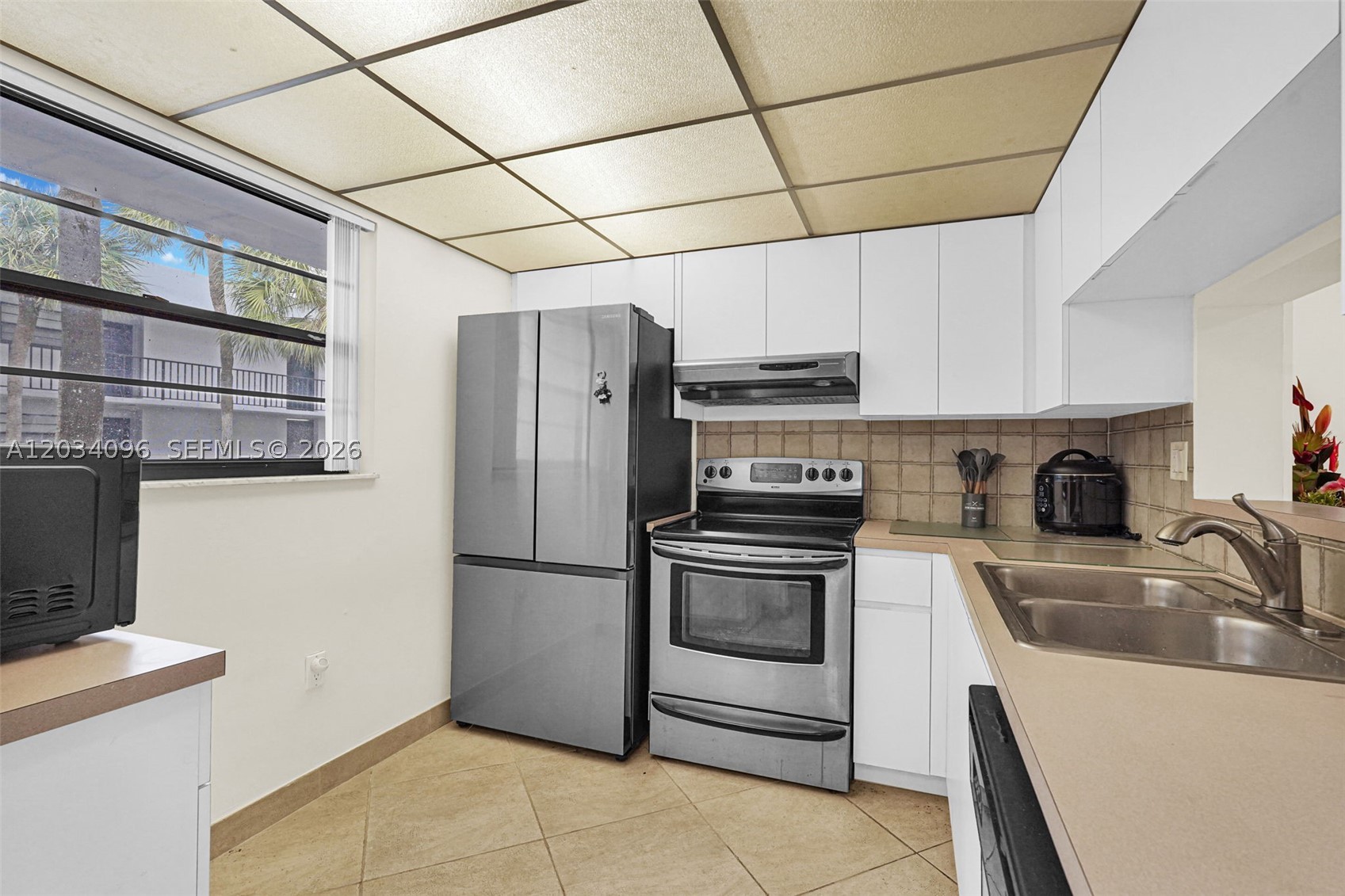 GARDENS OF KENDALL SO CON - Residential Lease