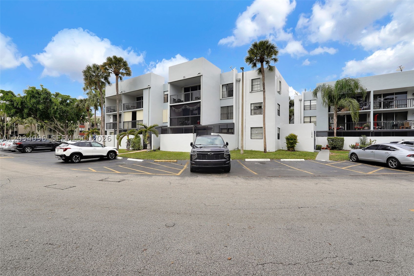 GARDENS OF KENDALL SO CON - Residential Lease