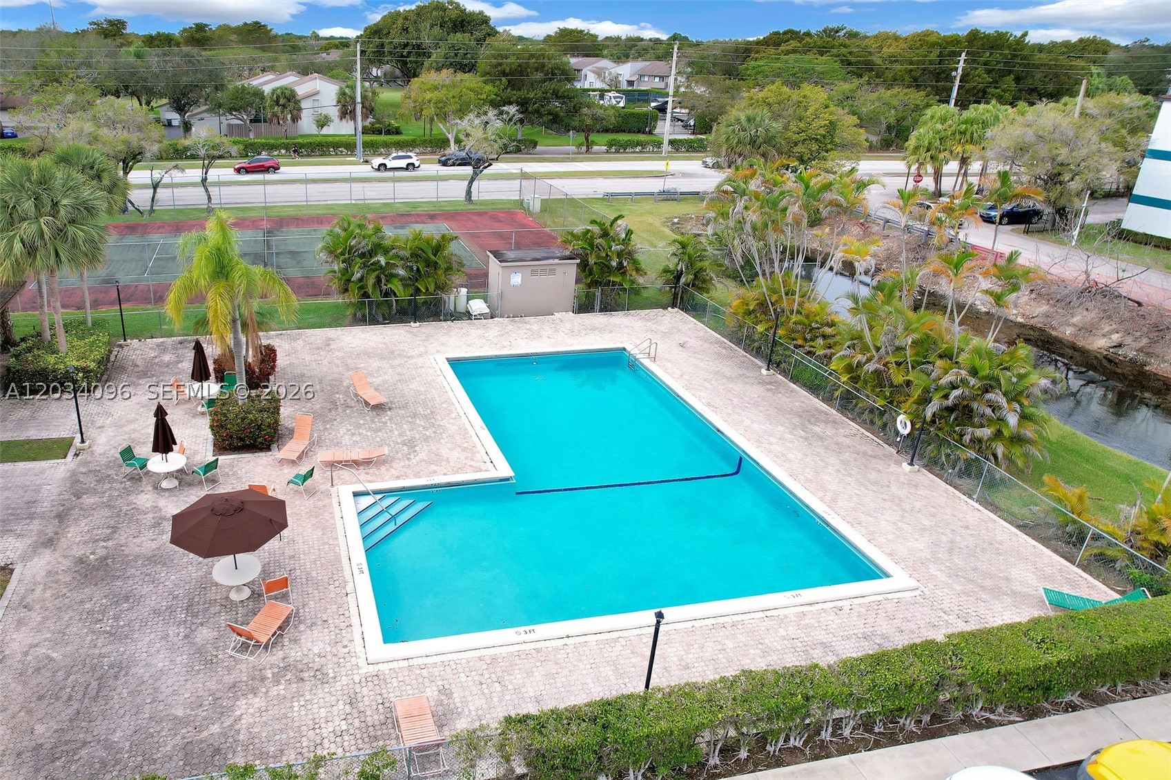 GARDENS OF KENDALL SO CON - Residential Lease