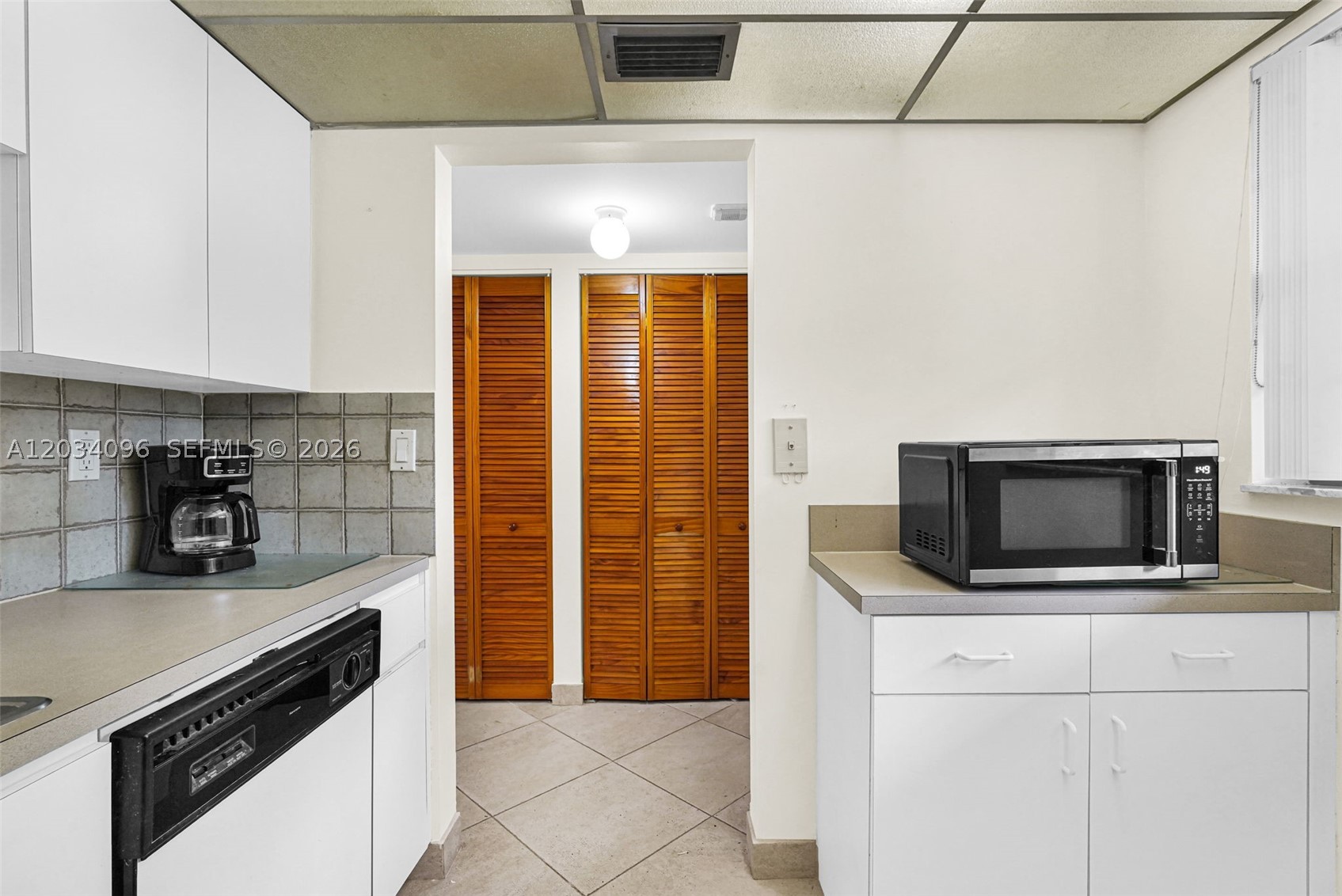 GARDENS OF KENDALL SO CON - Residential Lease