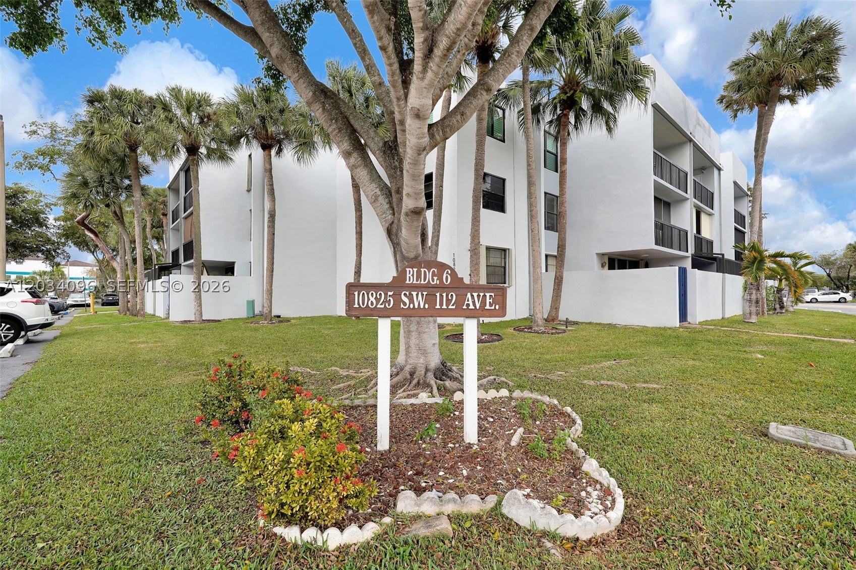 GARDENS OF KENDALL SO CON - Residential Lease