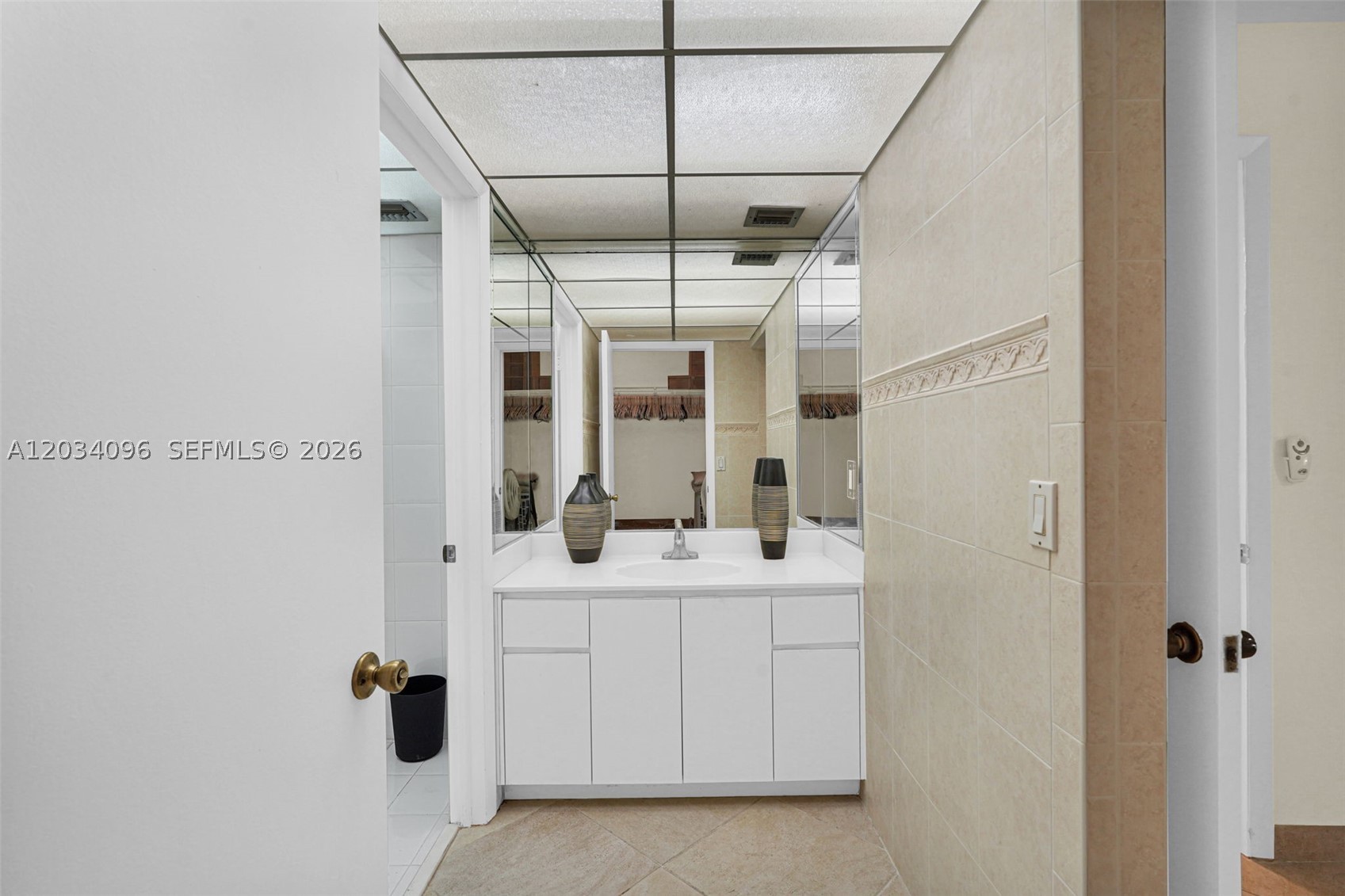 GARDENS OF KENDALL SO CON - Residential Lease