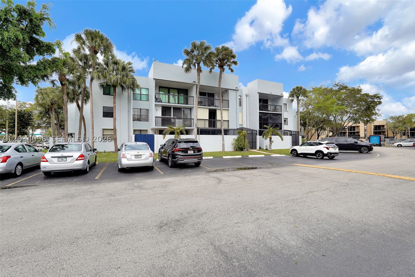 GARDENS OF KENDALL SO CON - Residential Lease