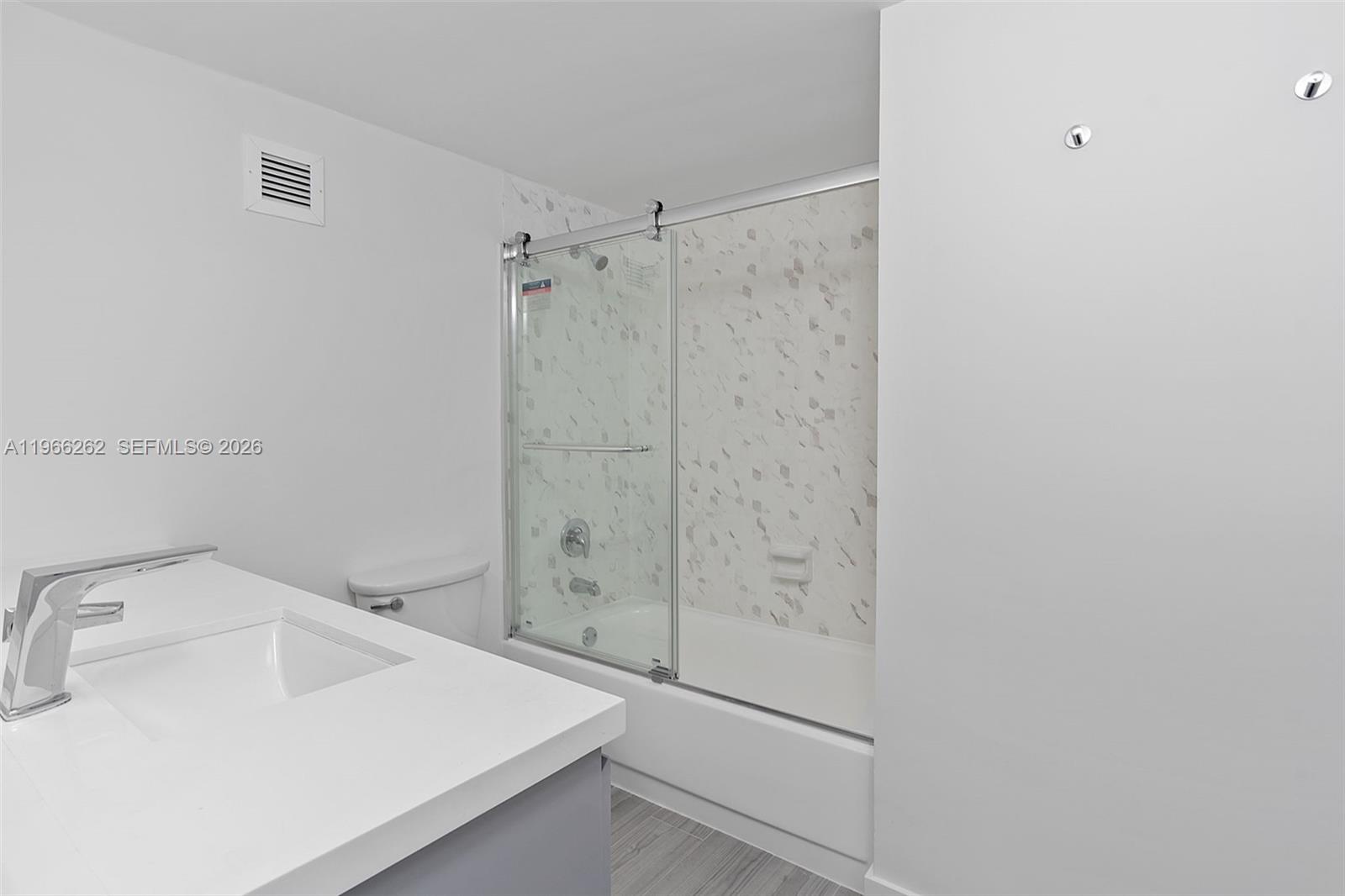MIRADOR 1200 CONDO - Residential