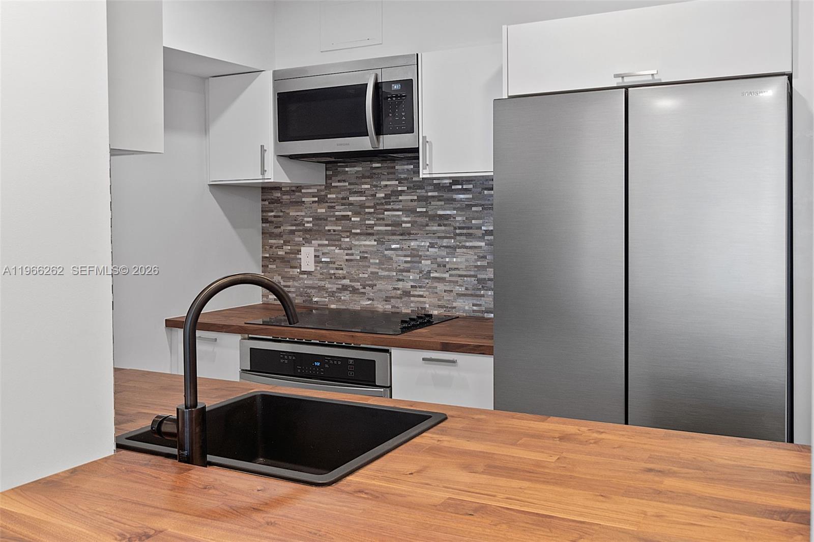 MIRADOR 1200 CONDO - Residential