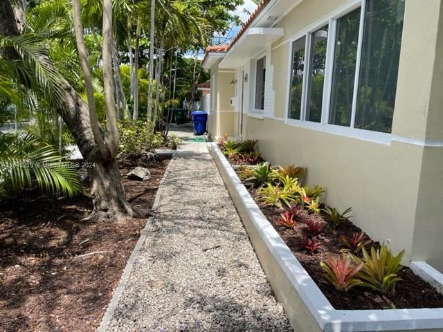 SHADOWLAWN - Residential Lease