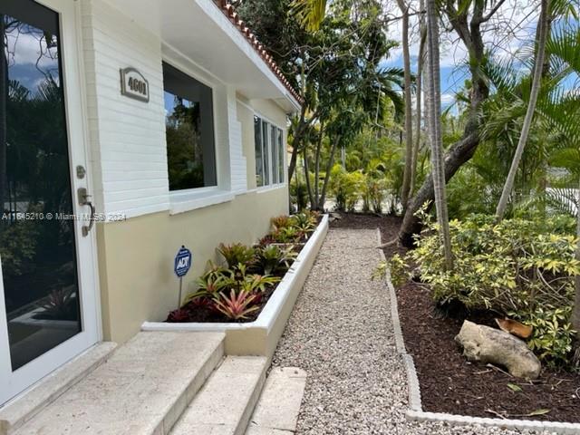SHADOWLAWN - Residential Lease