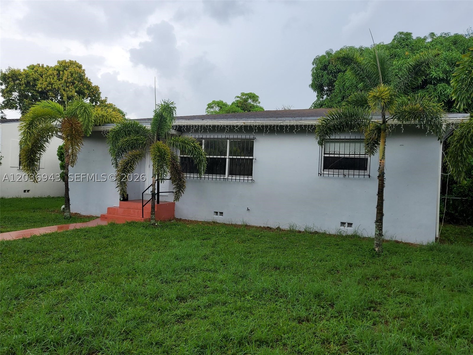 BREEZY HEIGHTS Sunkist - Residential