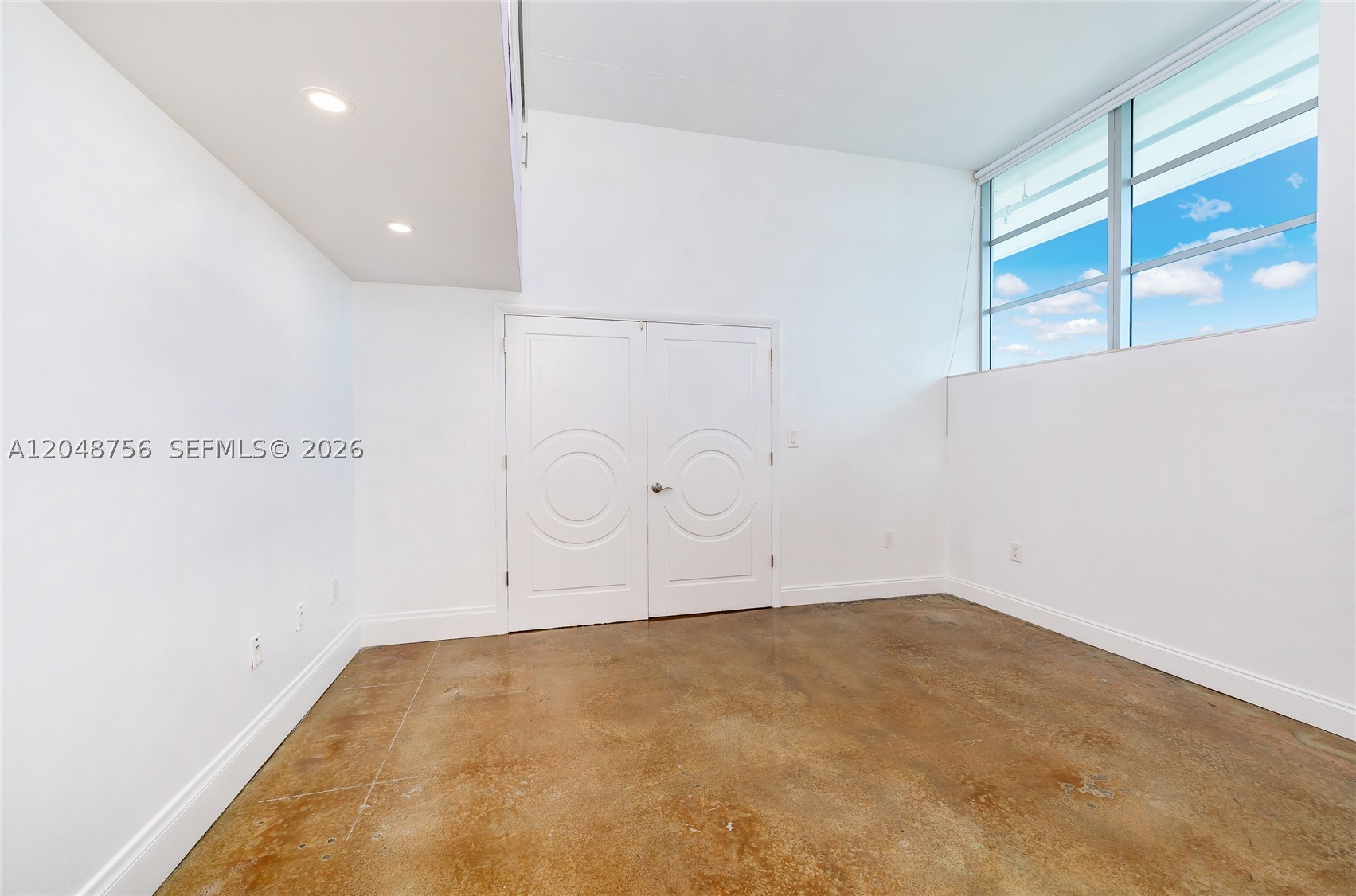SPACE 01 CONDO - Residential Lease