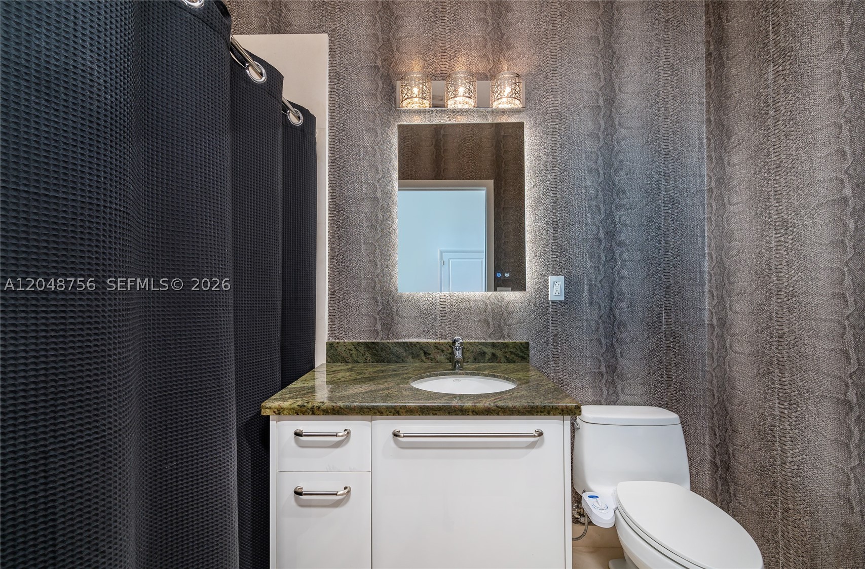 SPACE 01 CONDO - Residential Lease