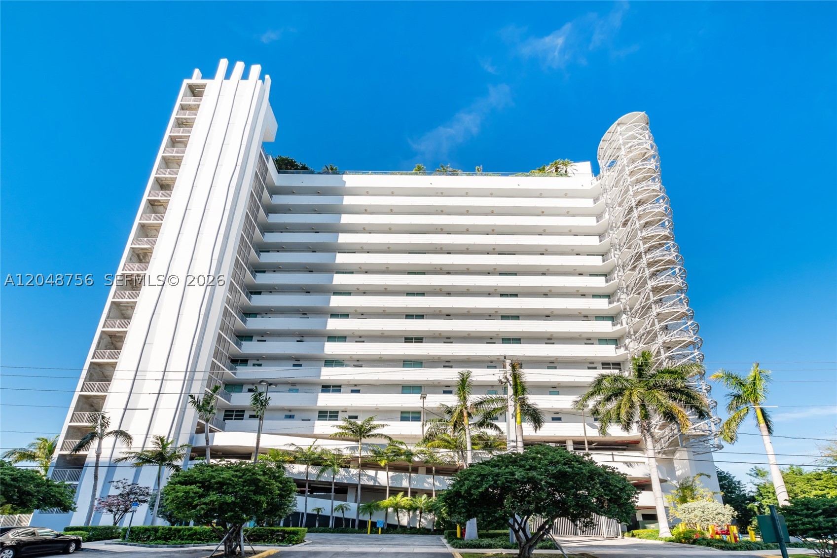 SPACE 01 CONDO - Residential Lease