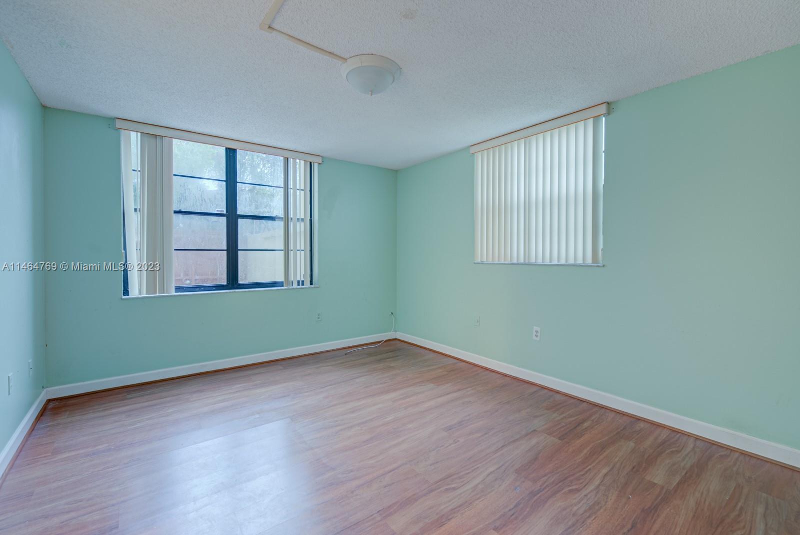 GARDENS OF KENDALL SO CON - Residential Lease