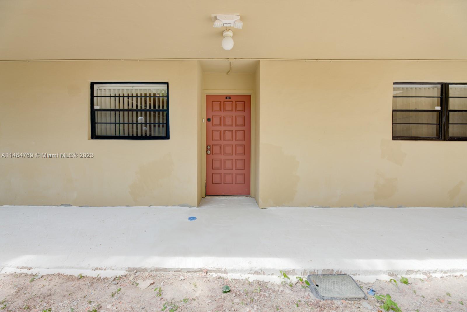 Spacious 2 bedroom 2 bathroom first floor unit. located at Gardens of Kendall South. Updated Kitchen appliances, Tile floors throughout, laminate Wood Floors in the bedrooms.This unit has two entrances: Front door and back door in spacious patio. Separate storage, Community amenities include two pools, 2 tennis courts, laundry facilities in each floor. 24/7 security guard. Located near to Miami- Dade College Kendall Campus, Major Highways, Shopping, A+ Schools. Please make your appointments through showing request.