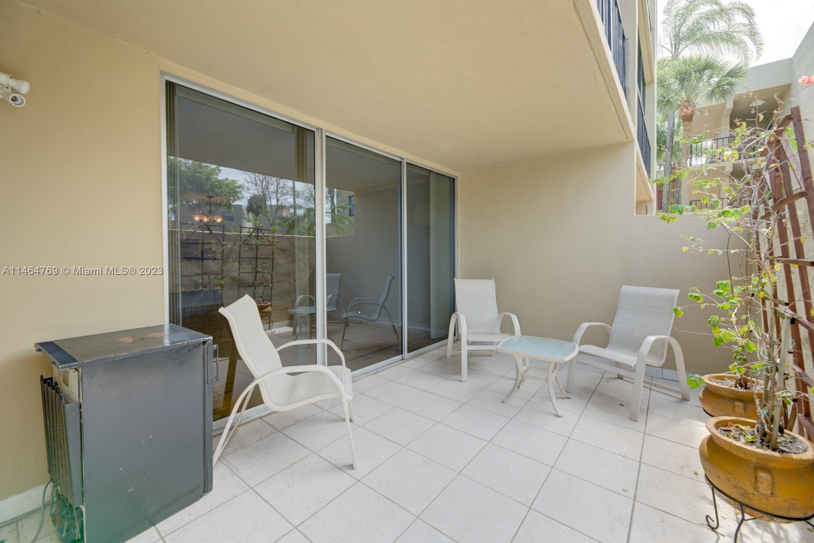 GARDENS OF KENDALL SO CON - Residential Lease