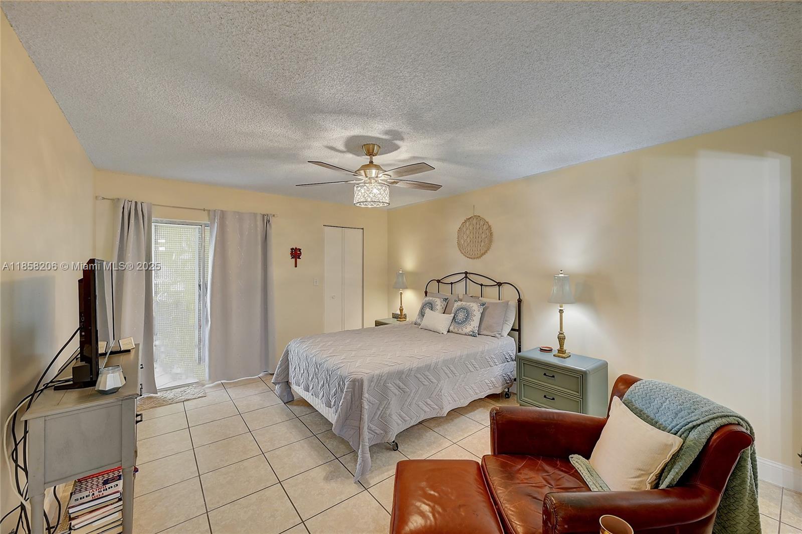 POINCIANA LAKES CONDO - Residential
