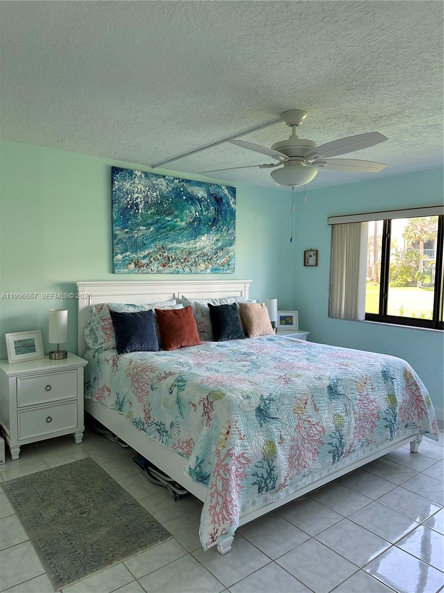 GOLF VILLAS - Residential
