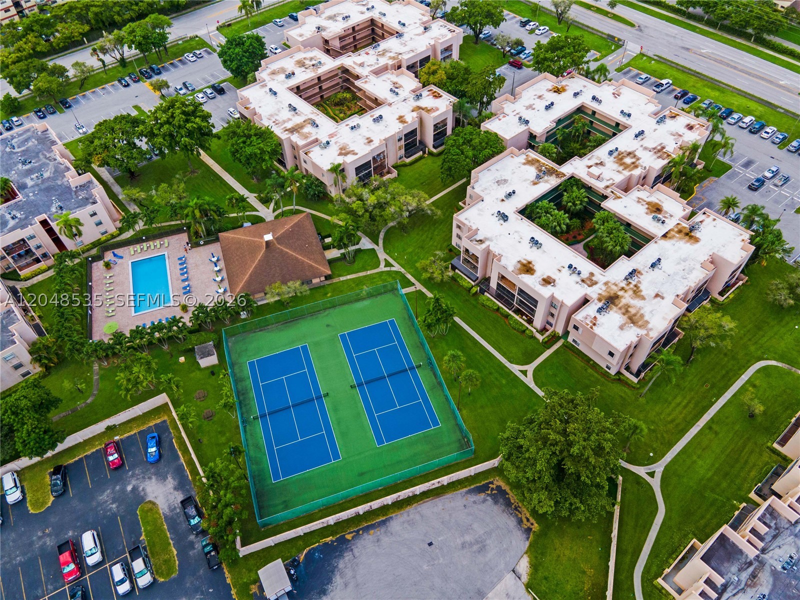 GARDEN OF KENDALL CONDO N - Residential