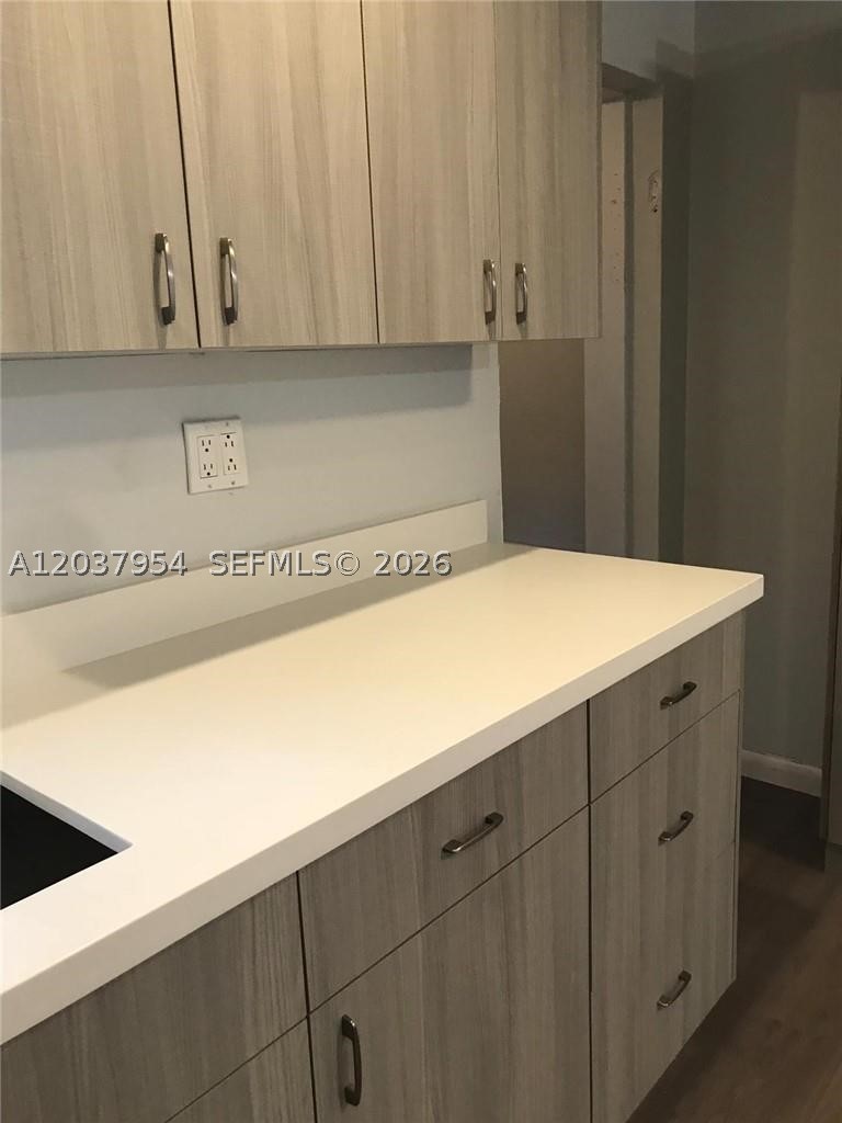 HOLLYWOOD LITTLE RANCHES - Residential Lease