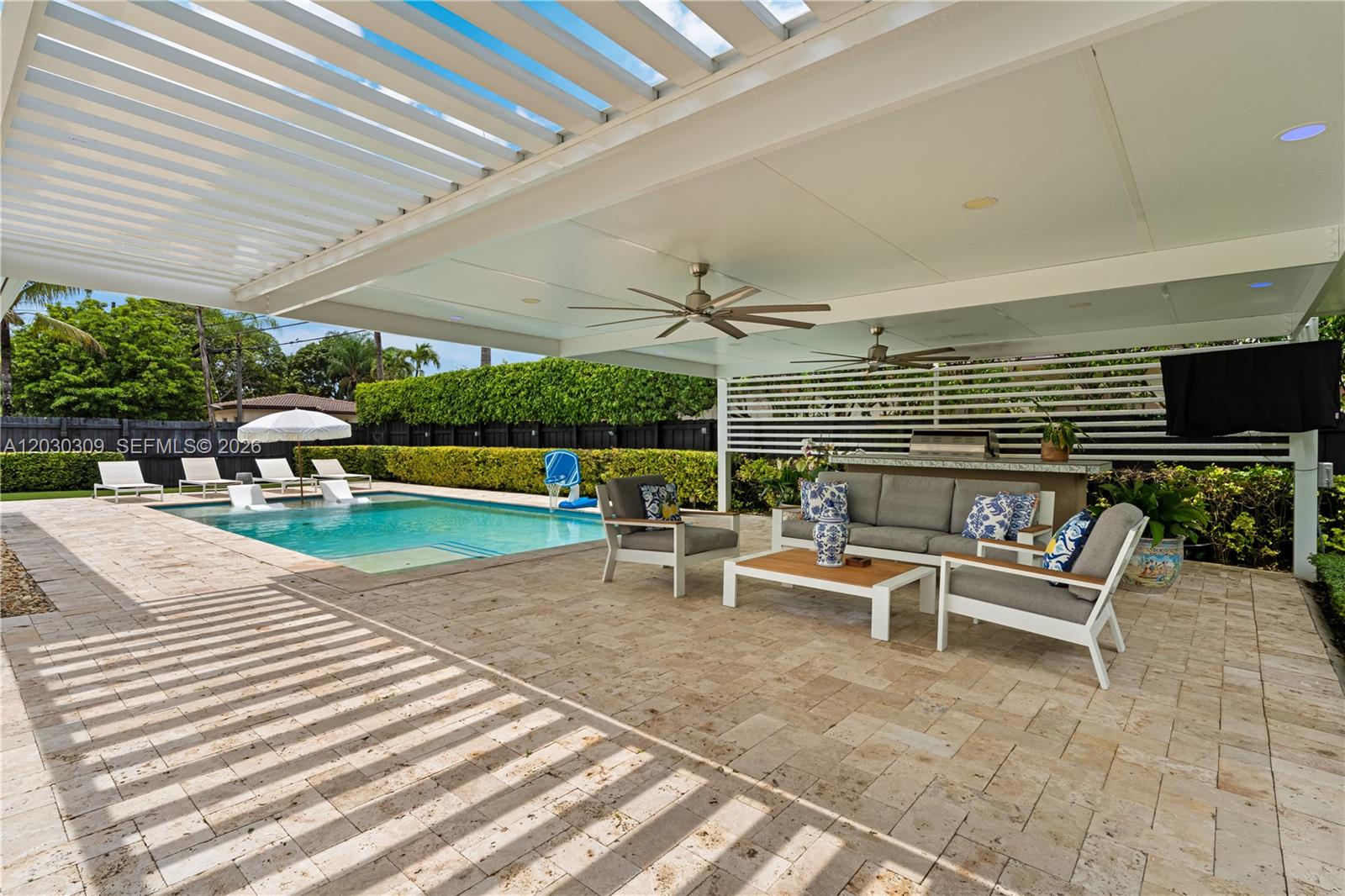 RIVIERA ESTS - Residential