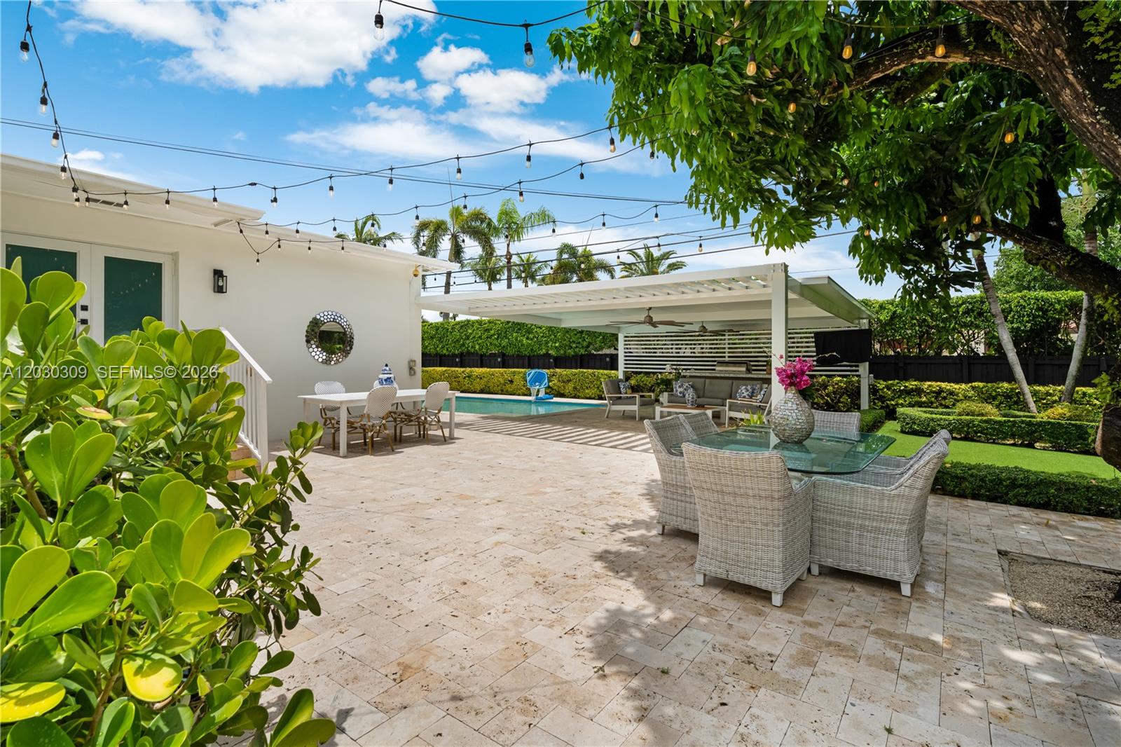 RIVIERA ESTS - Residential