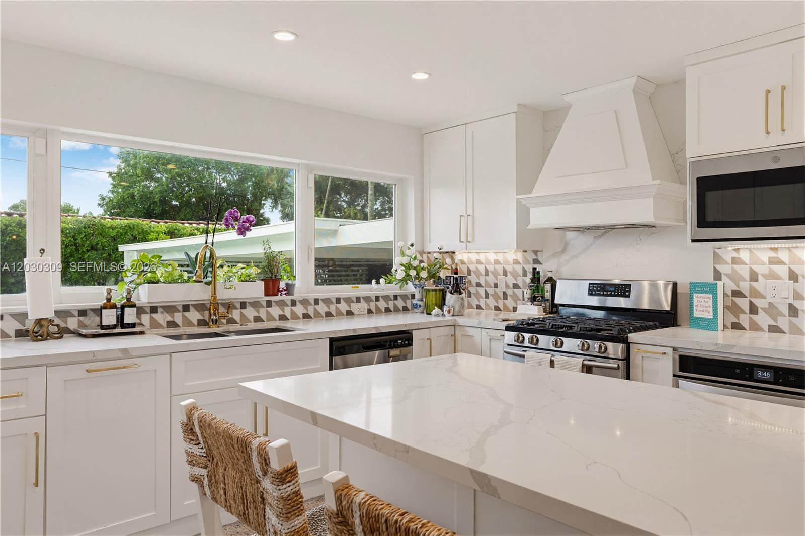 RIVIERA ESTS - Residential