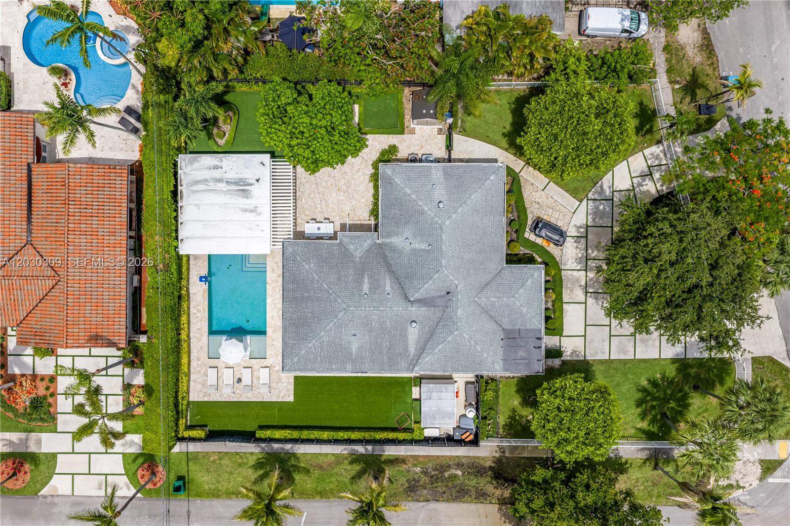 RIVIERA ESTS - Residential