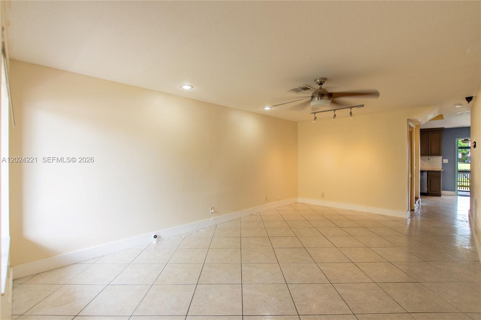 WELLEBY UNIT THIRTEEN - Residential