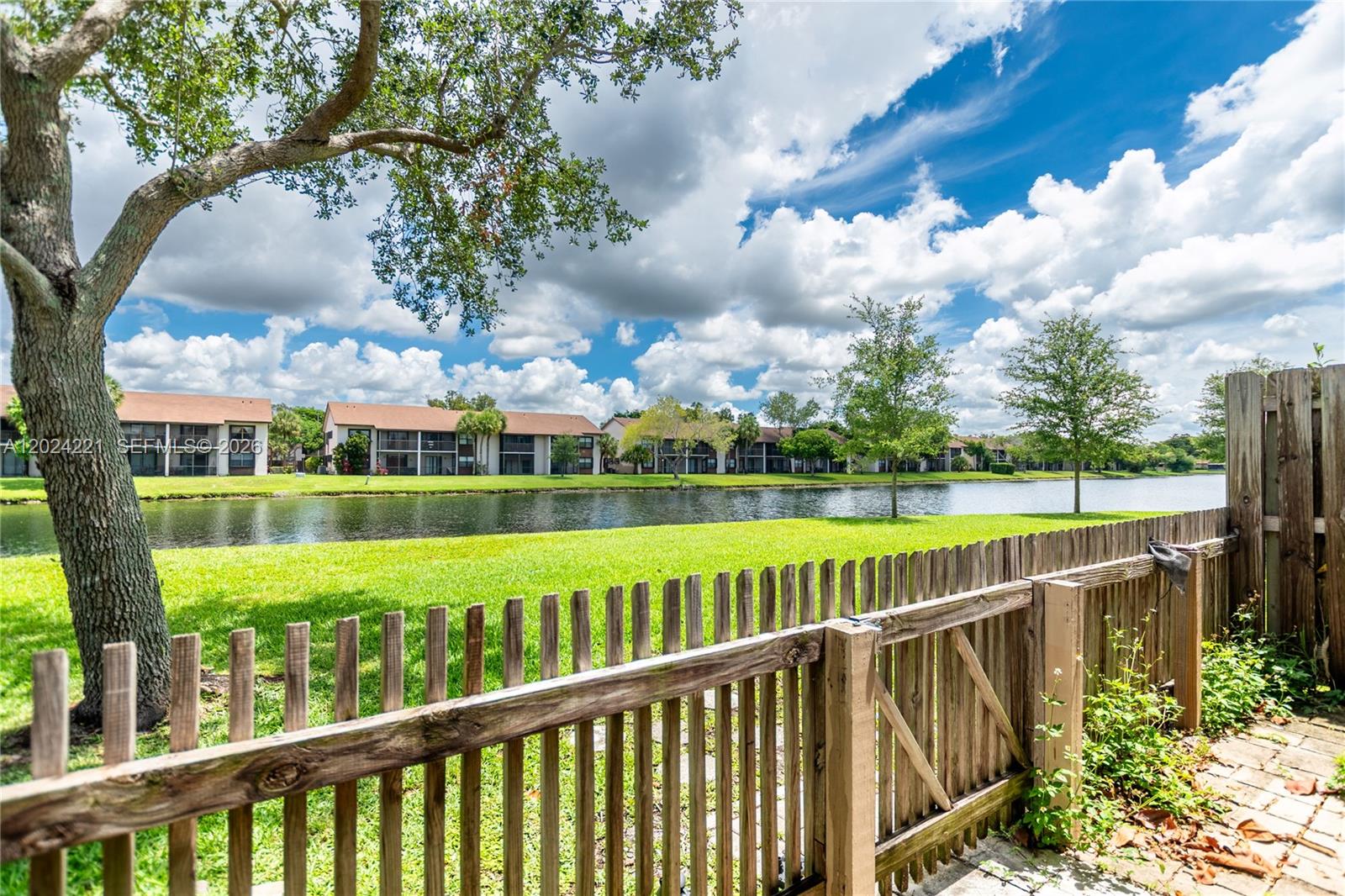 WELLEBY UNIT THIRTEEN - Residential