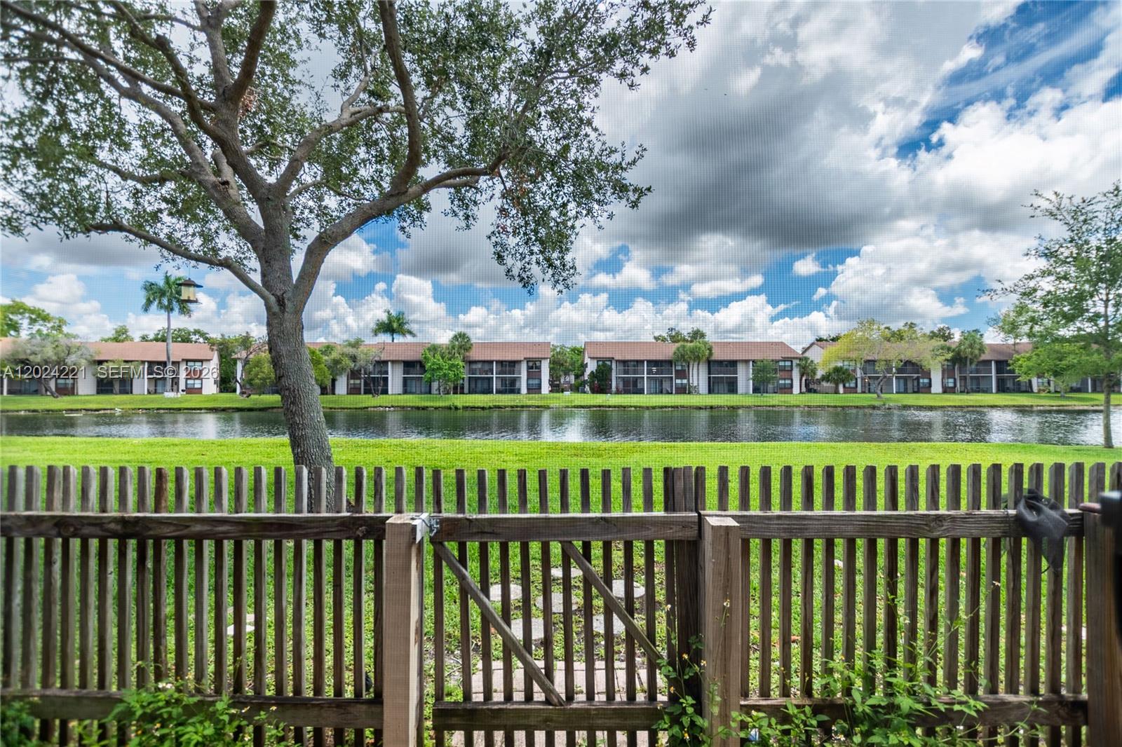 WELLEBY UNIT THIRTEEN - Residential