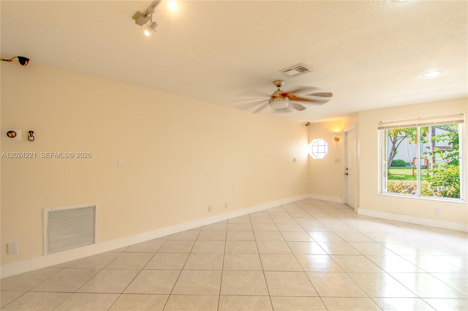 WELLEBY UNIT THIRTEEN - Residential