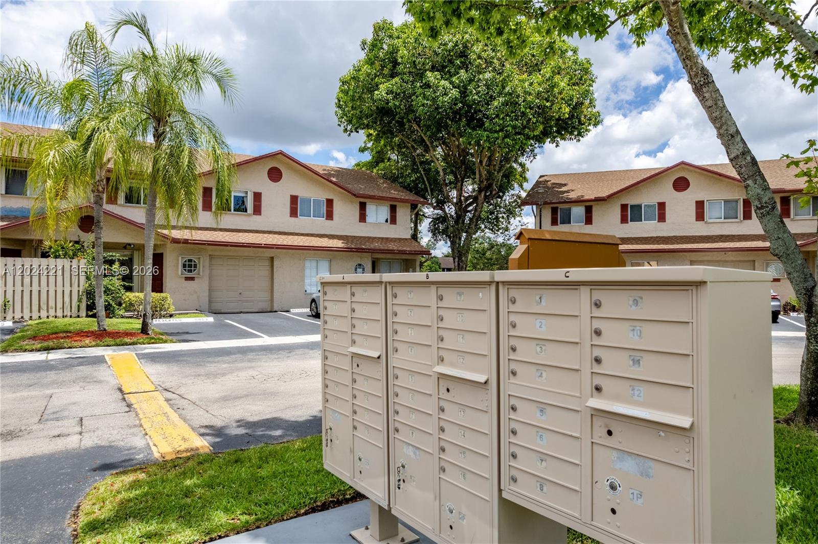WELLEBY UNIT THIRTEEN - Residential