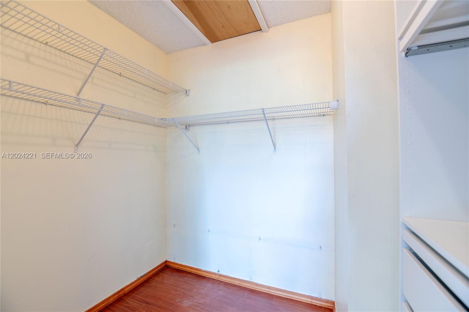 WELLEBY UNIT THIRTEEN - Residential