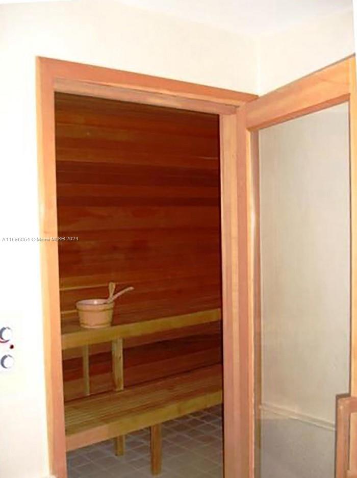 JADE RESIDENCES AT BRICKE - Residential Lease