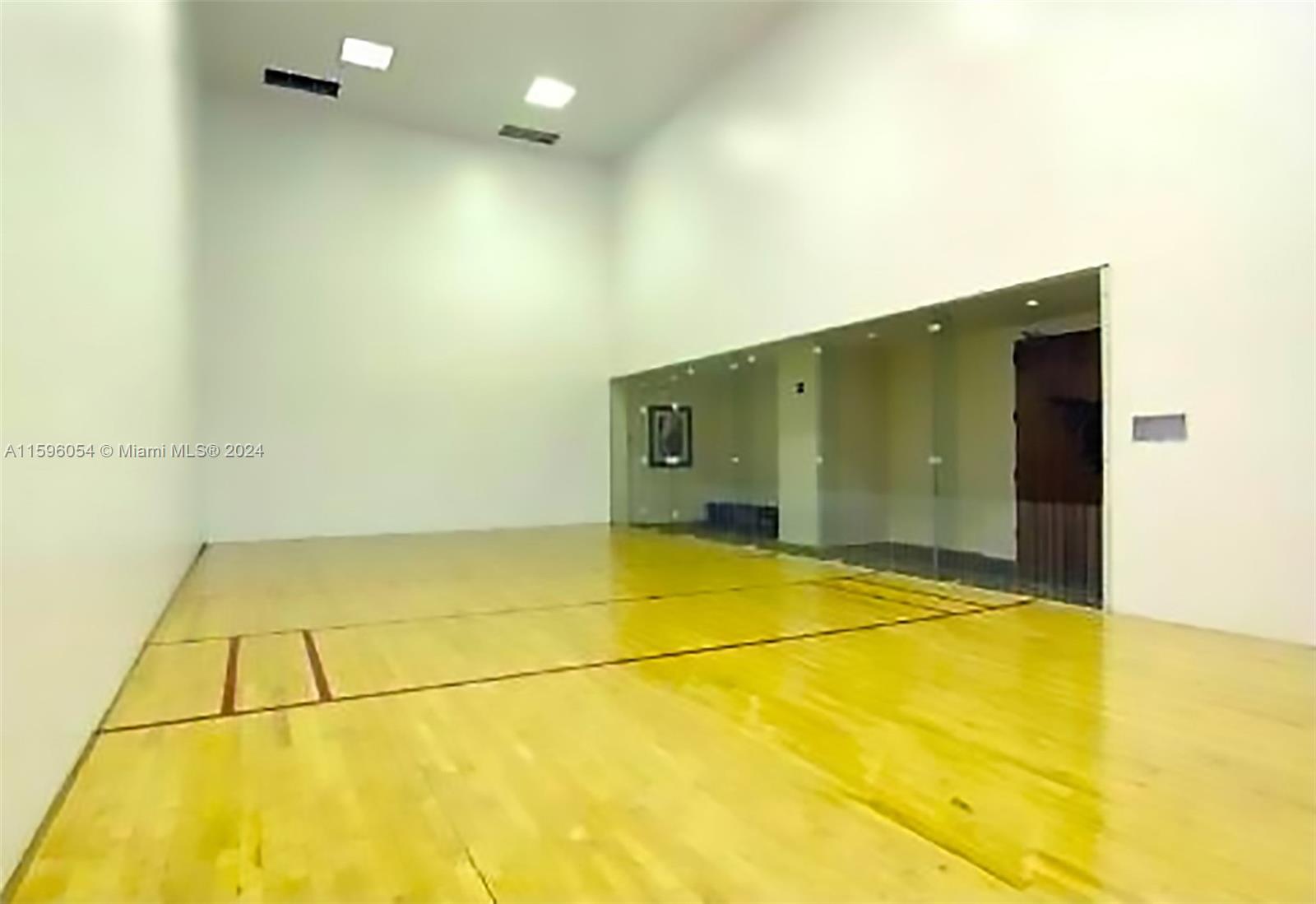JADE RESIDENCES AT BRICKE - Residential Lease